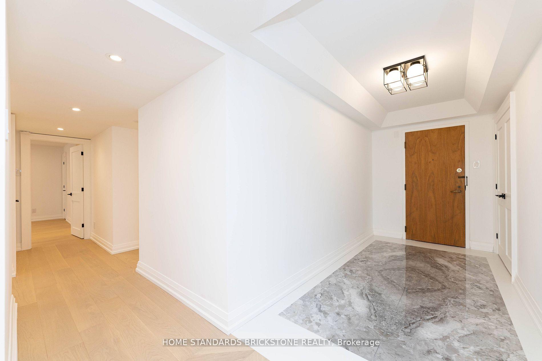 61 St Clair Avenue W #805