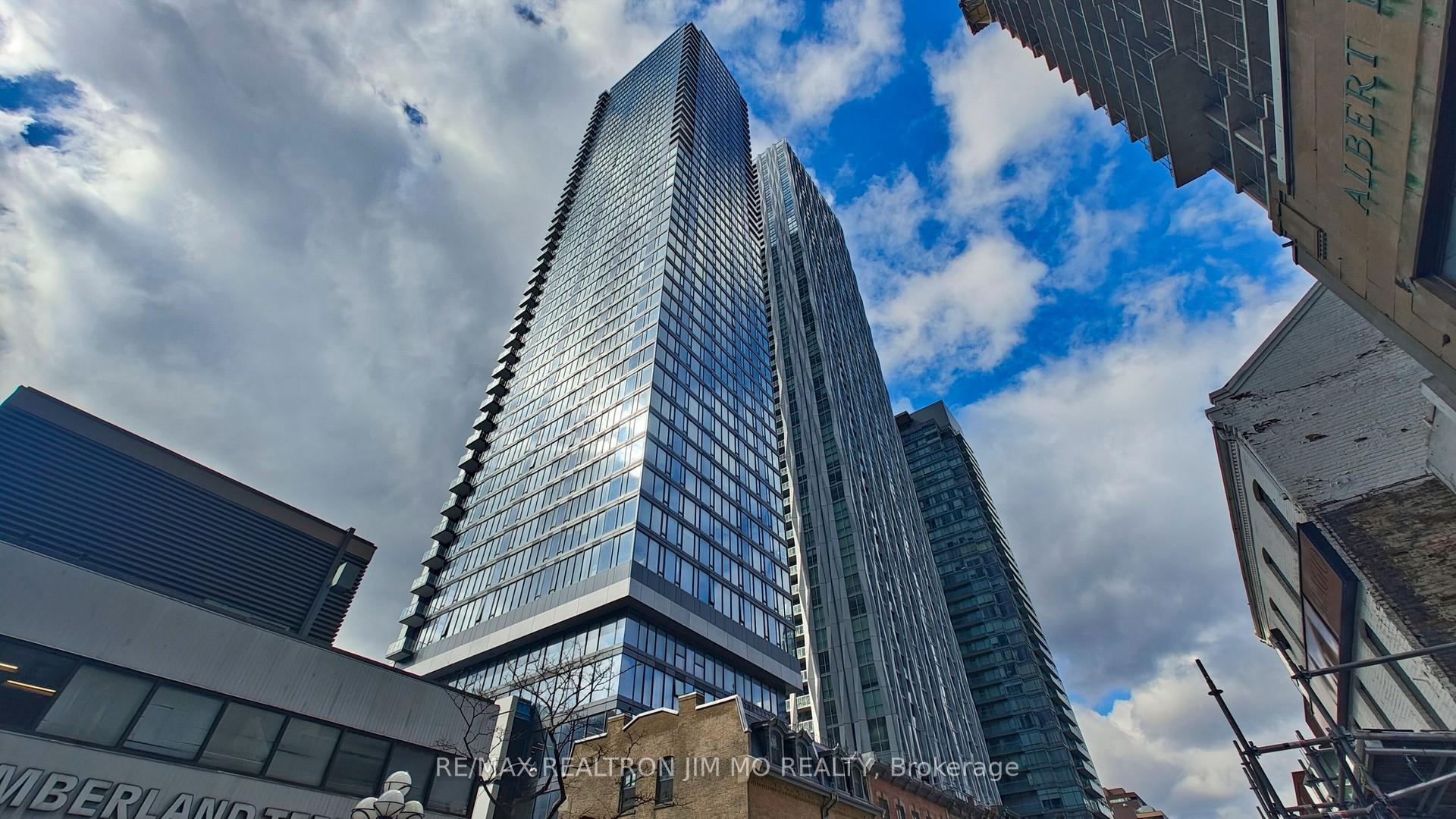 8 Cumberland Street  #1602
