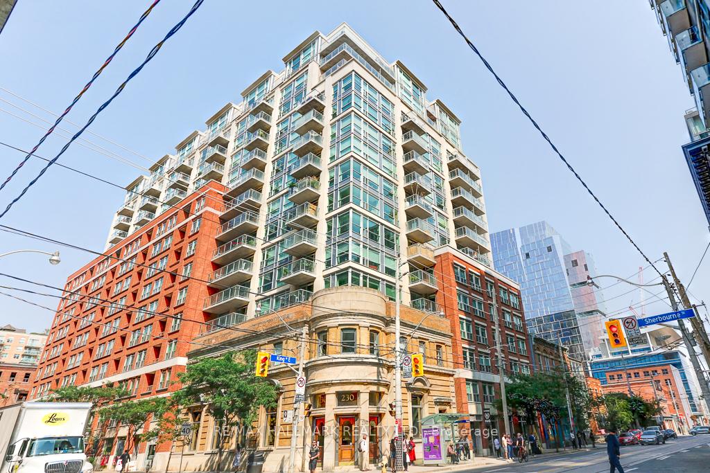 230 King Street E #911