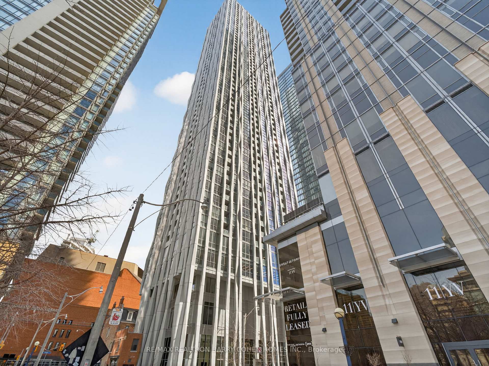 1 Yorkville Avenue  #905