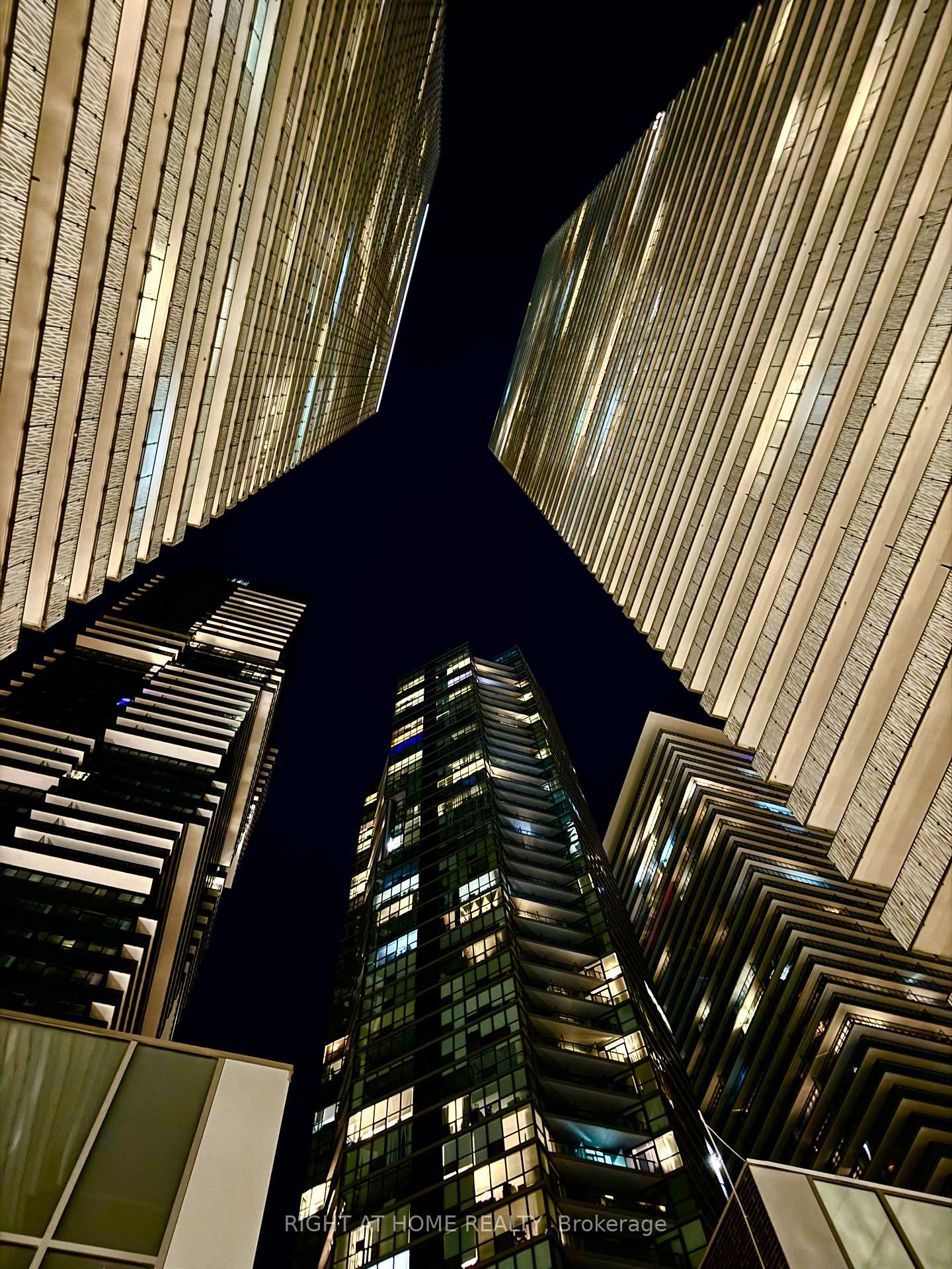 42 Charles Street E #2206