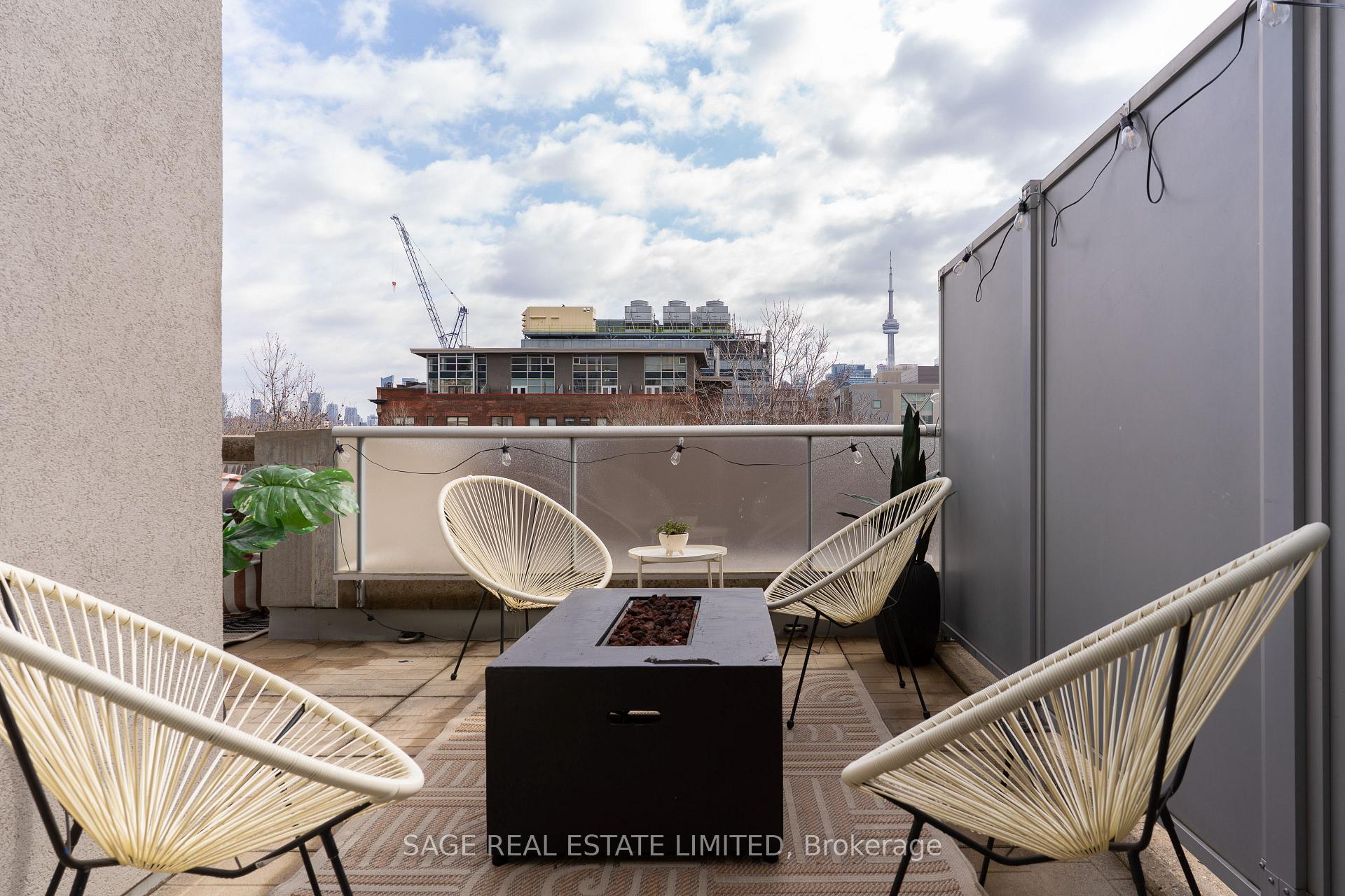 1005 King Street W #332