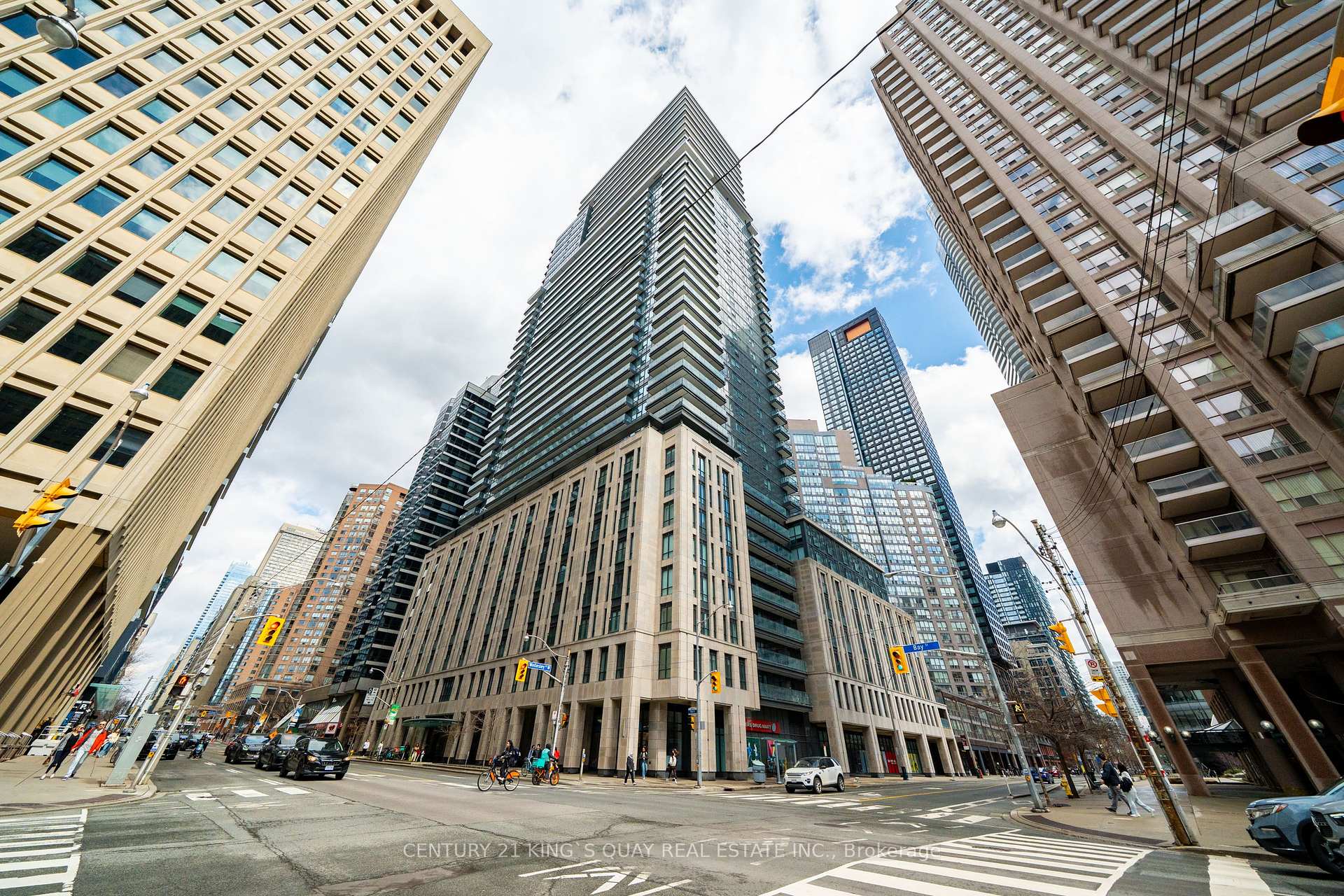 955 Bay Street  PH5