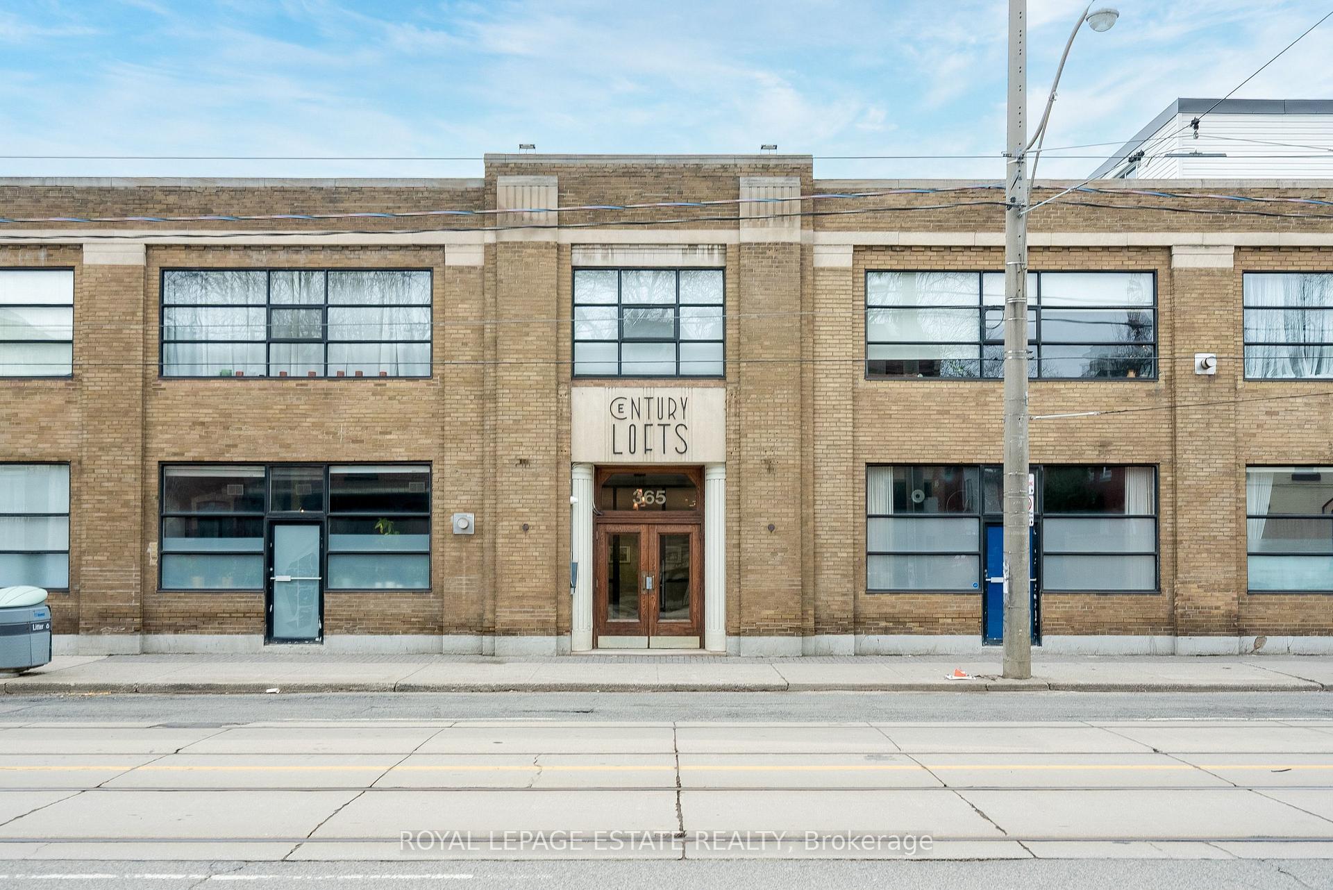 365 Dundas Street E #216