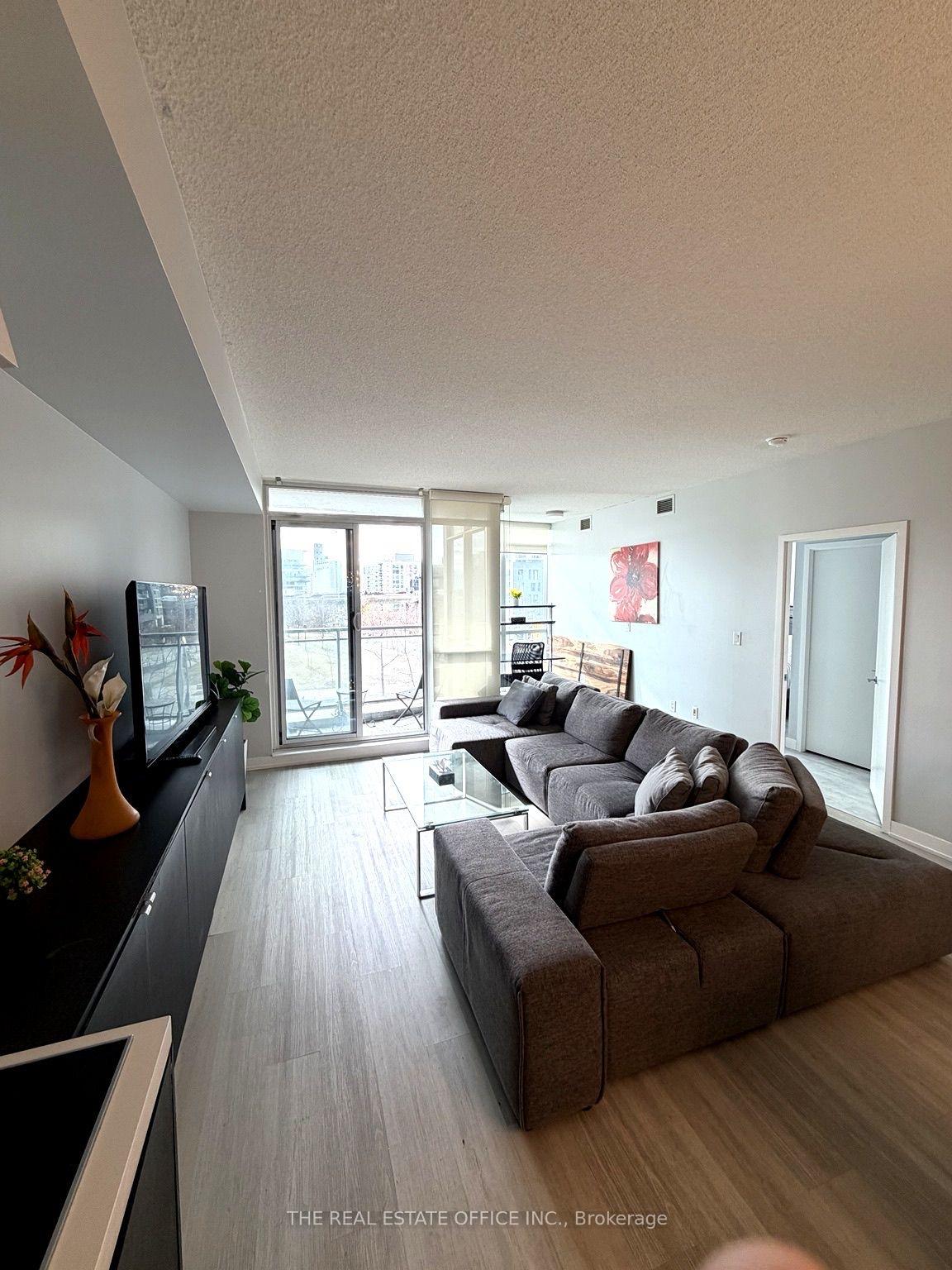 151 Dan Leckie Way  #202