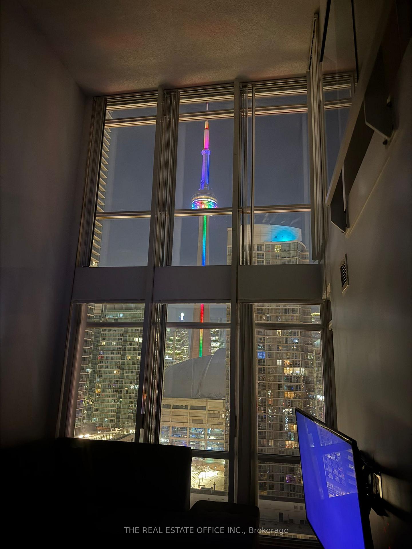 15 Fort York Boulevard  #2808