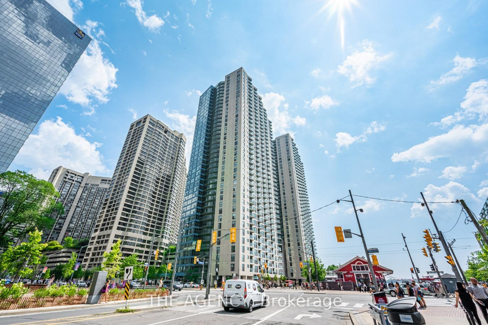 99 Harbour Square  #606