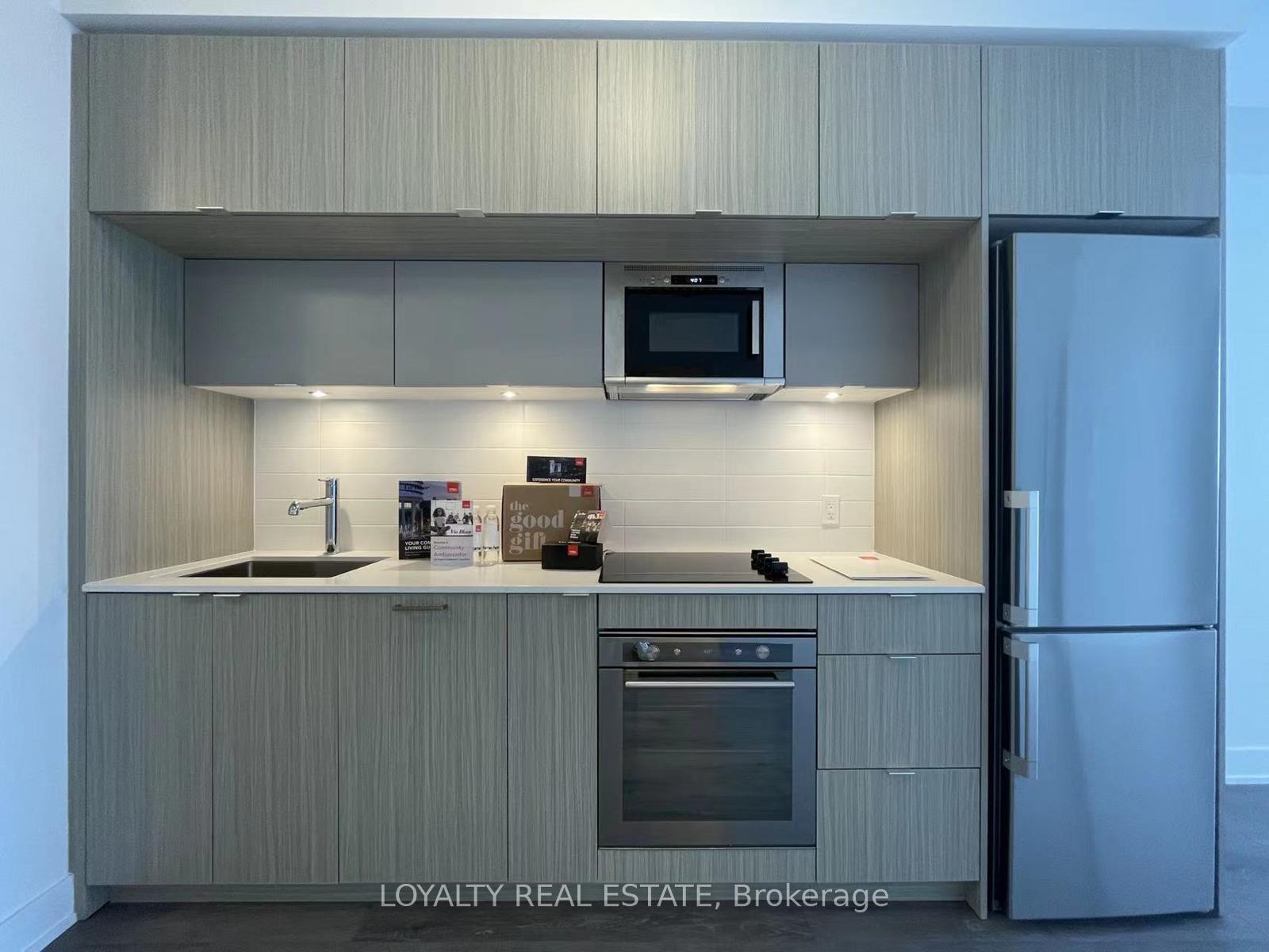 575 bloor Street E #2105