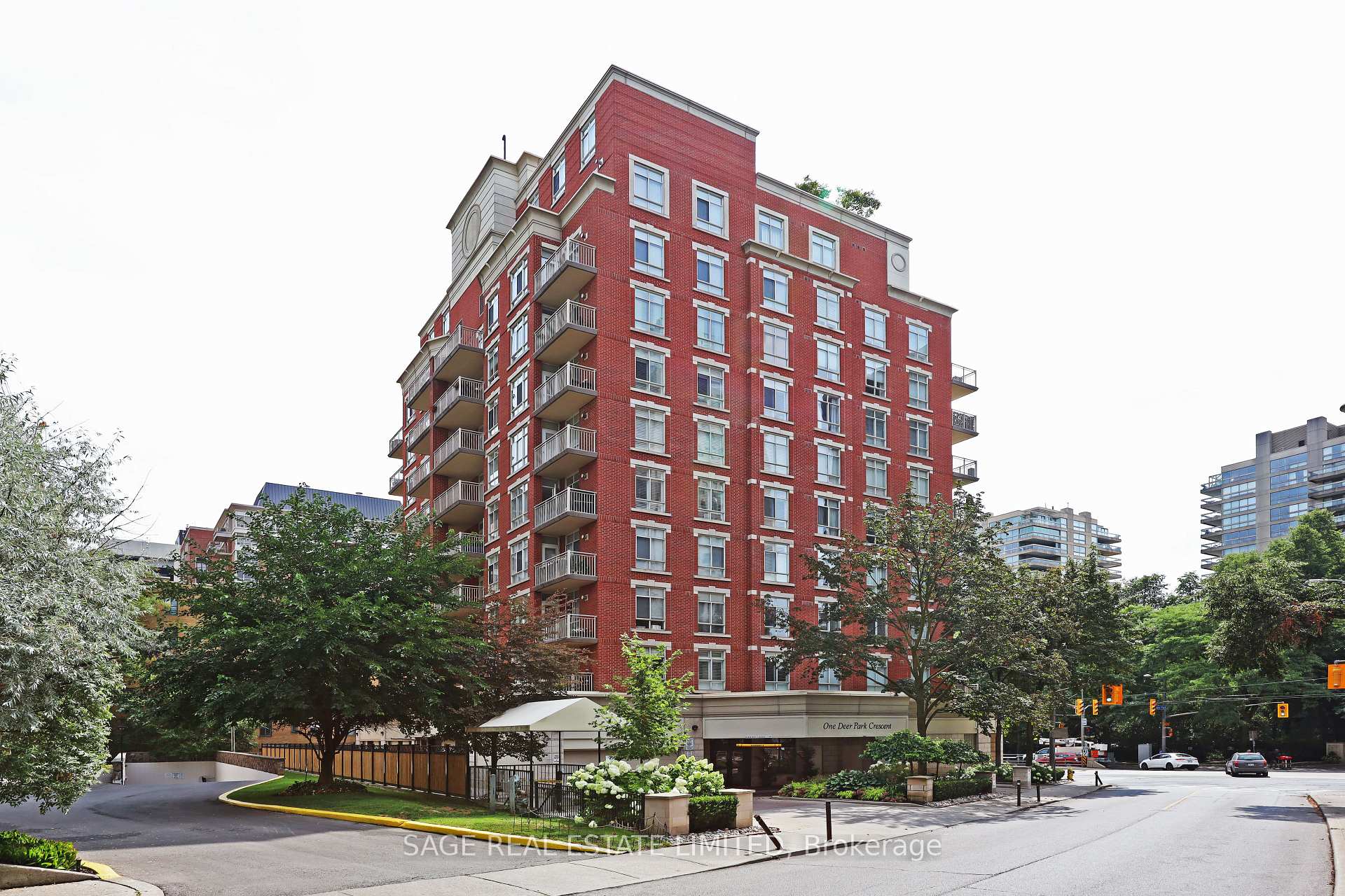 1 Deer Park Crescent  #803