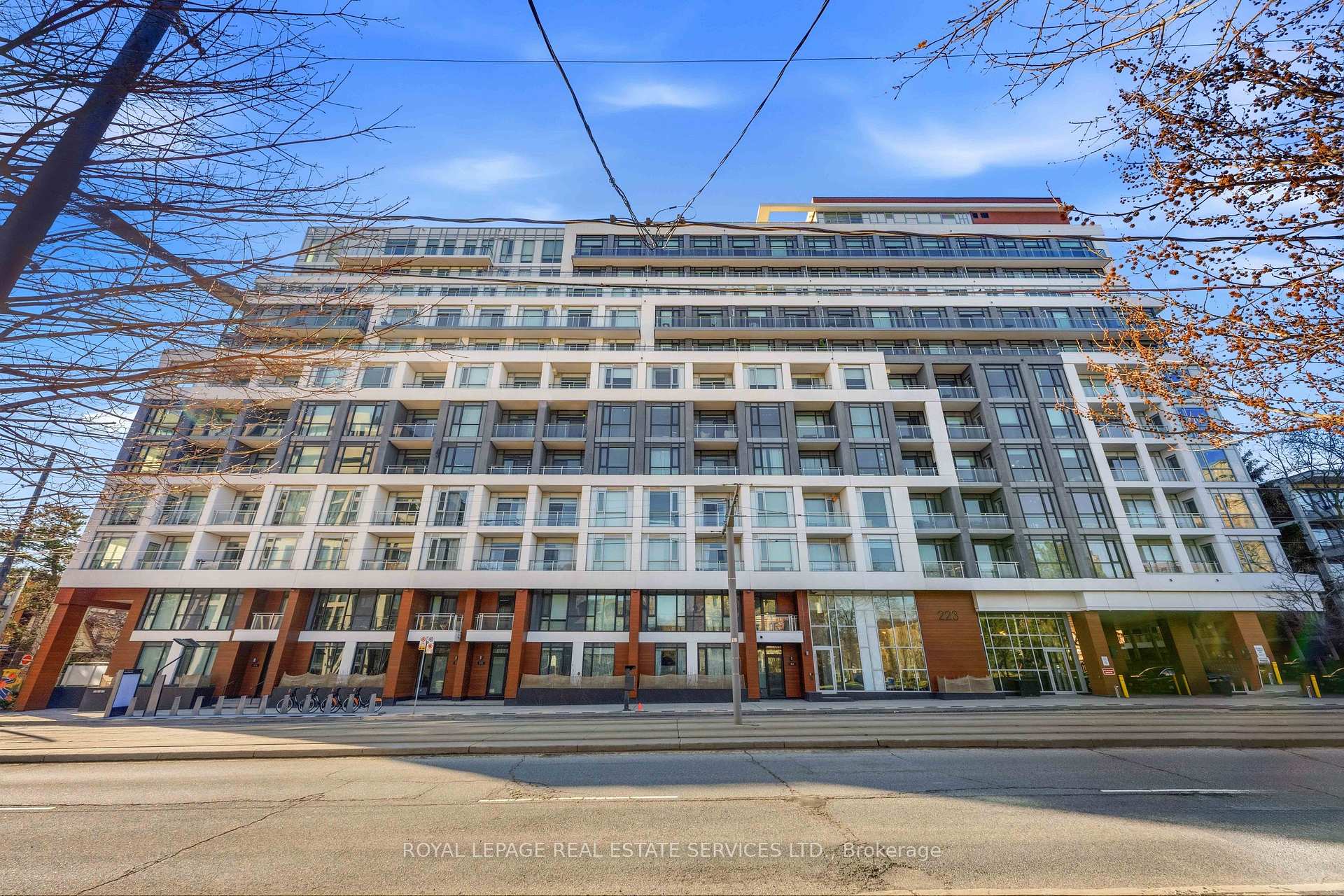 223 St Clair Avenue W #508