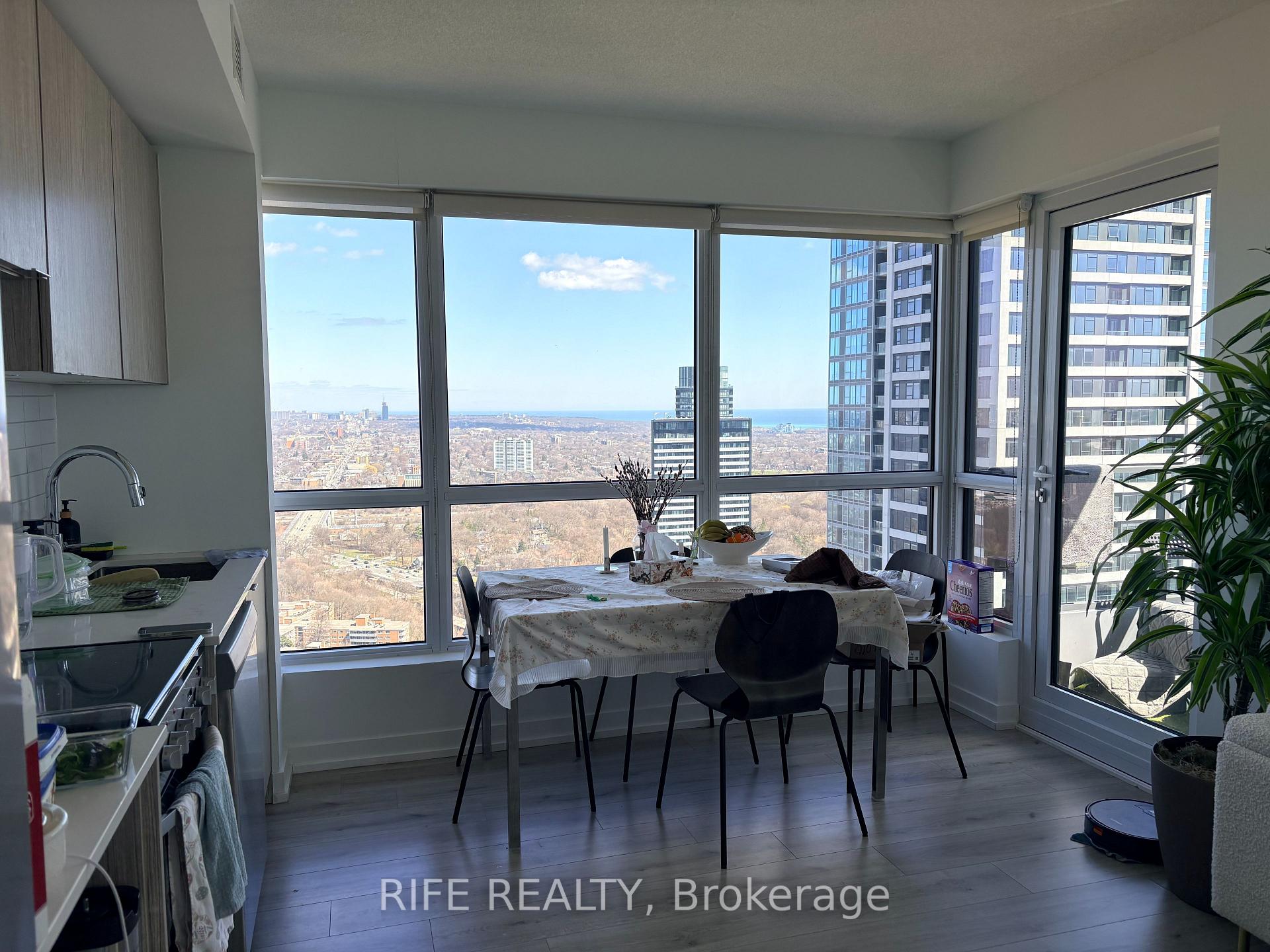 395 Bloor Street E #4010
