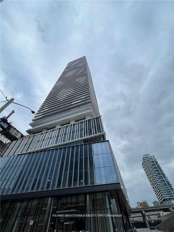 138 Downes Street  #1105