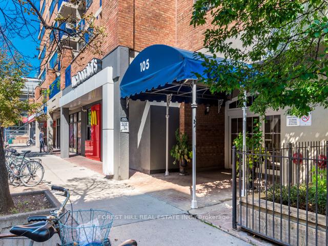 105 Mccaul Street  #202