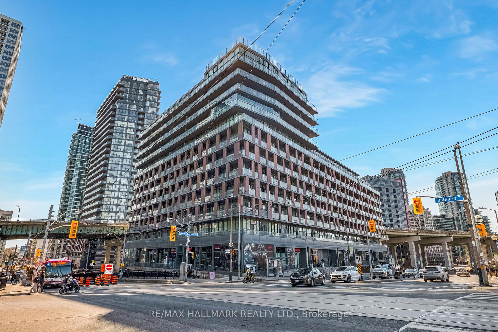 169 Fort York Boulevard  #913