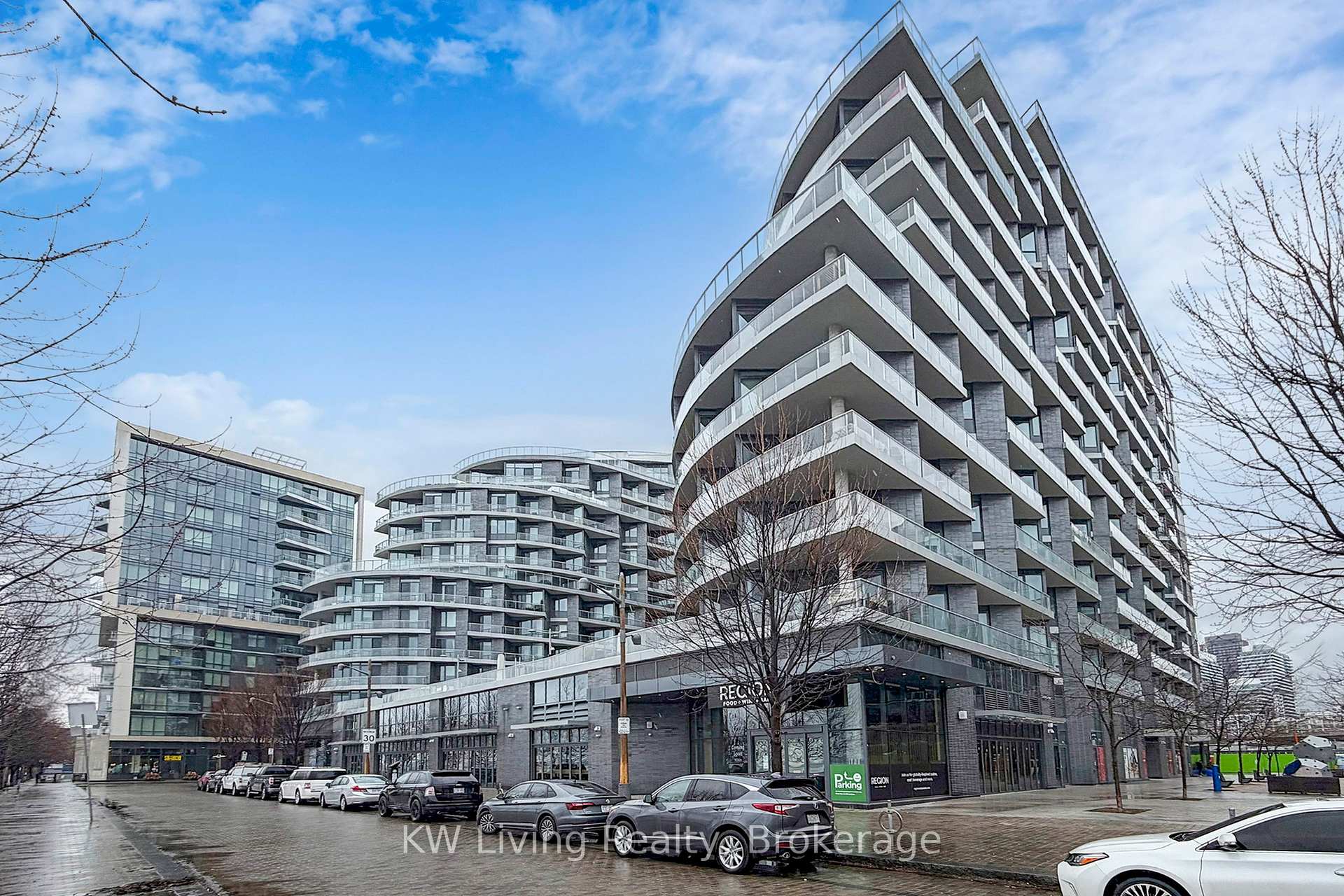 1 Edgewater Drive  GPH 12