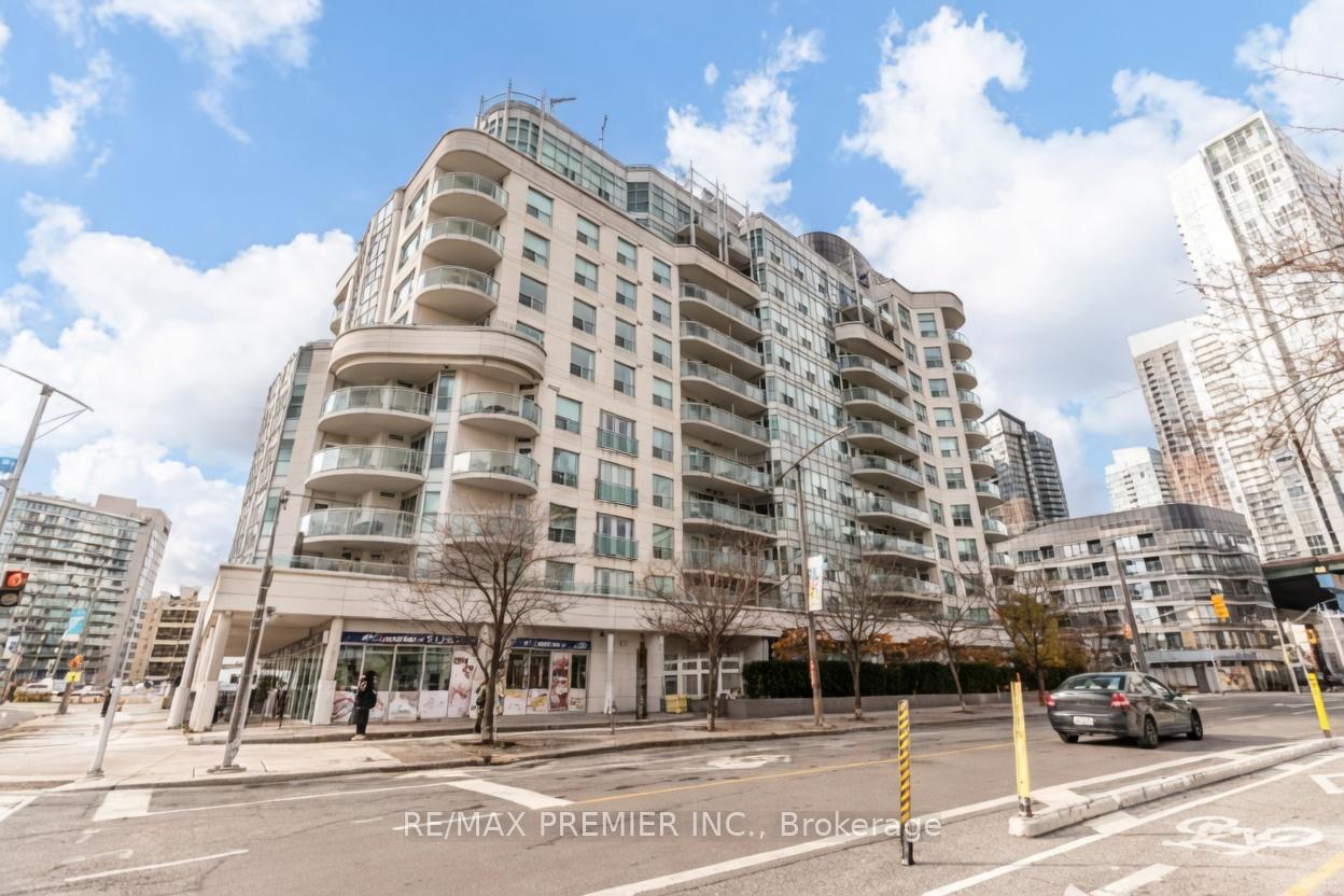 600 Queens Quay W #719