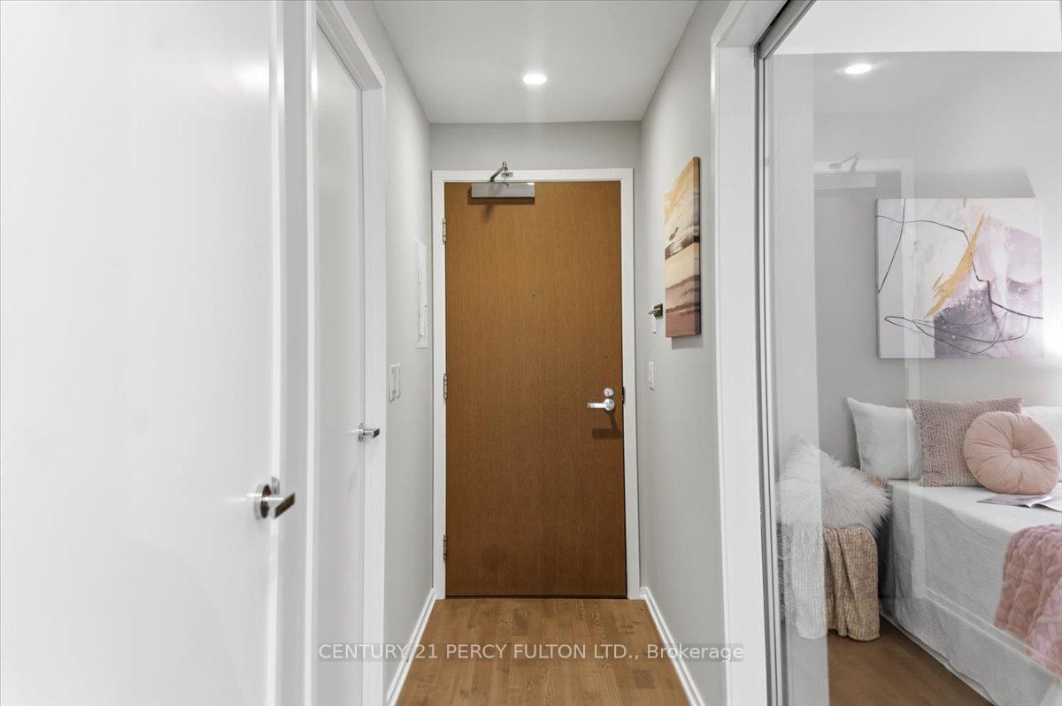 1 Bloor Street E #313