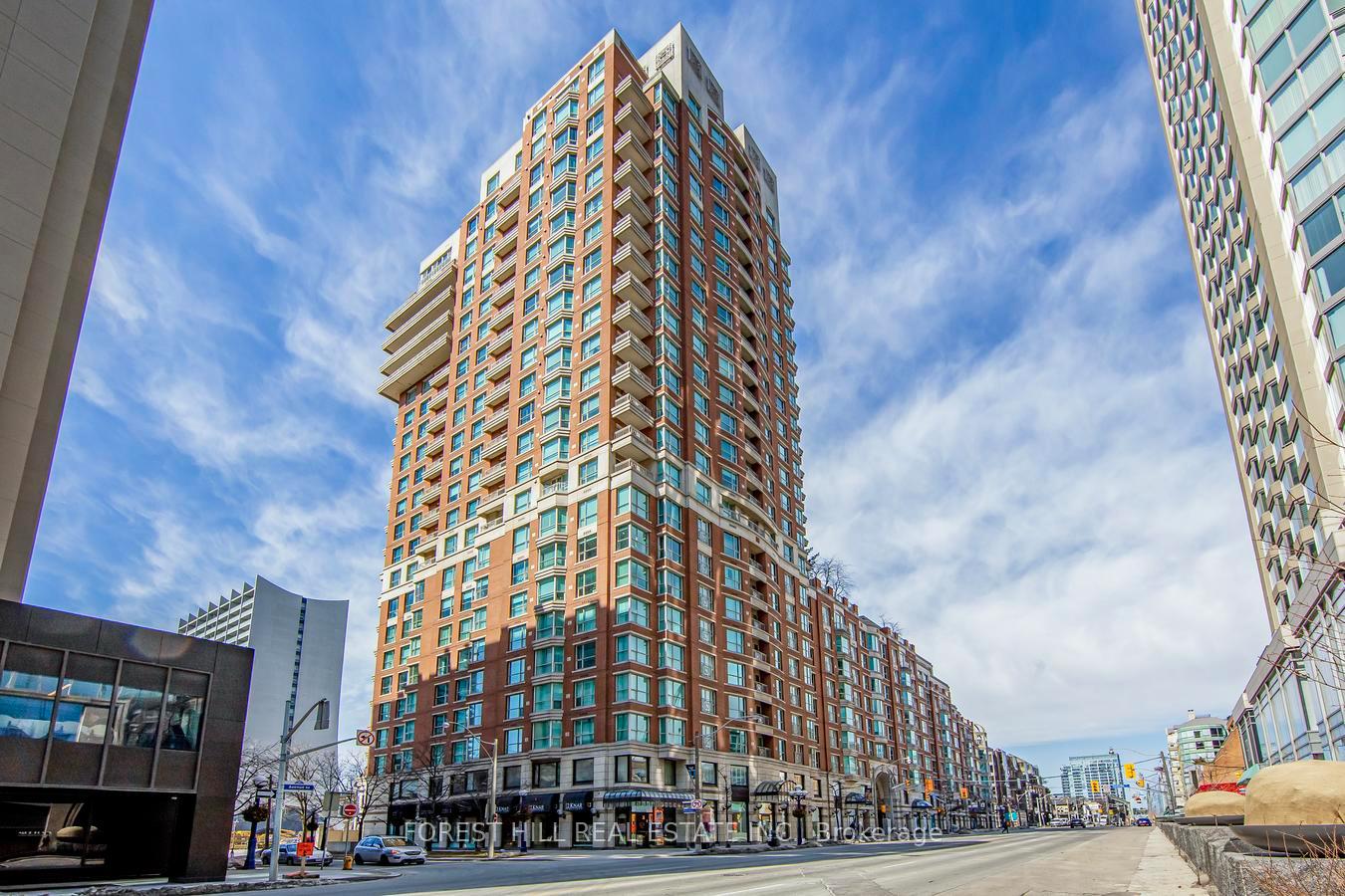 38 Avenue Road  #305