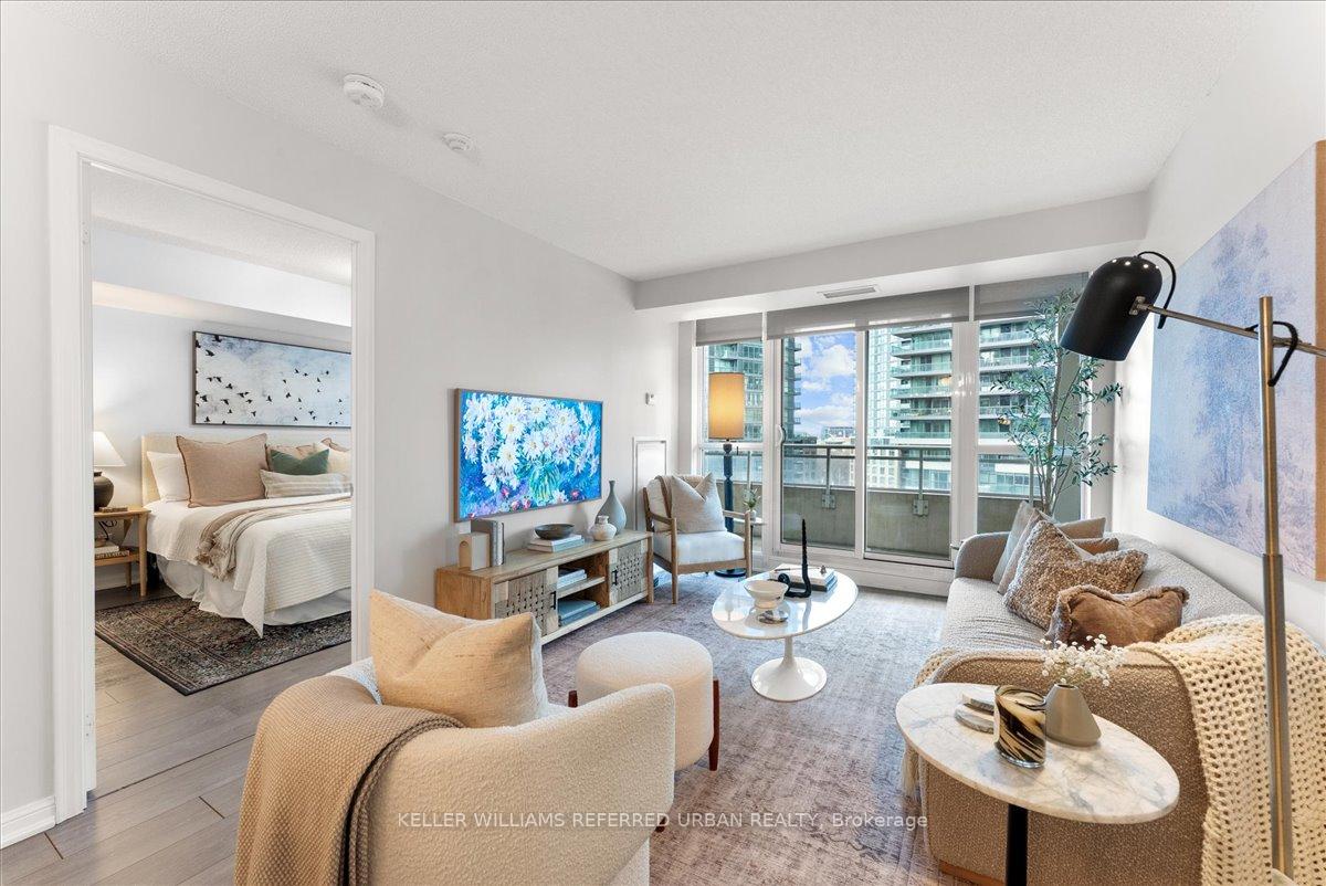 35 Bastion Street  #1010