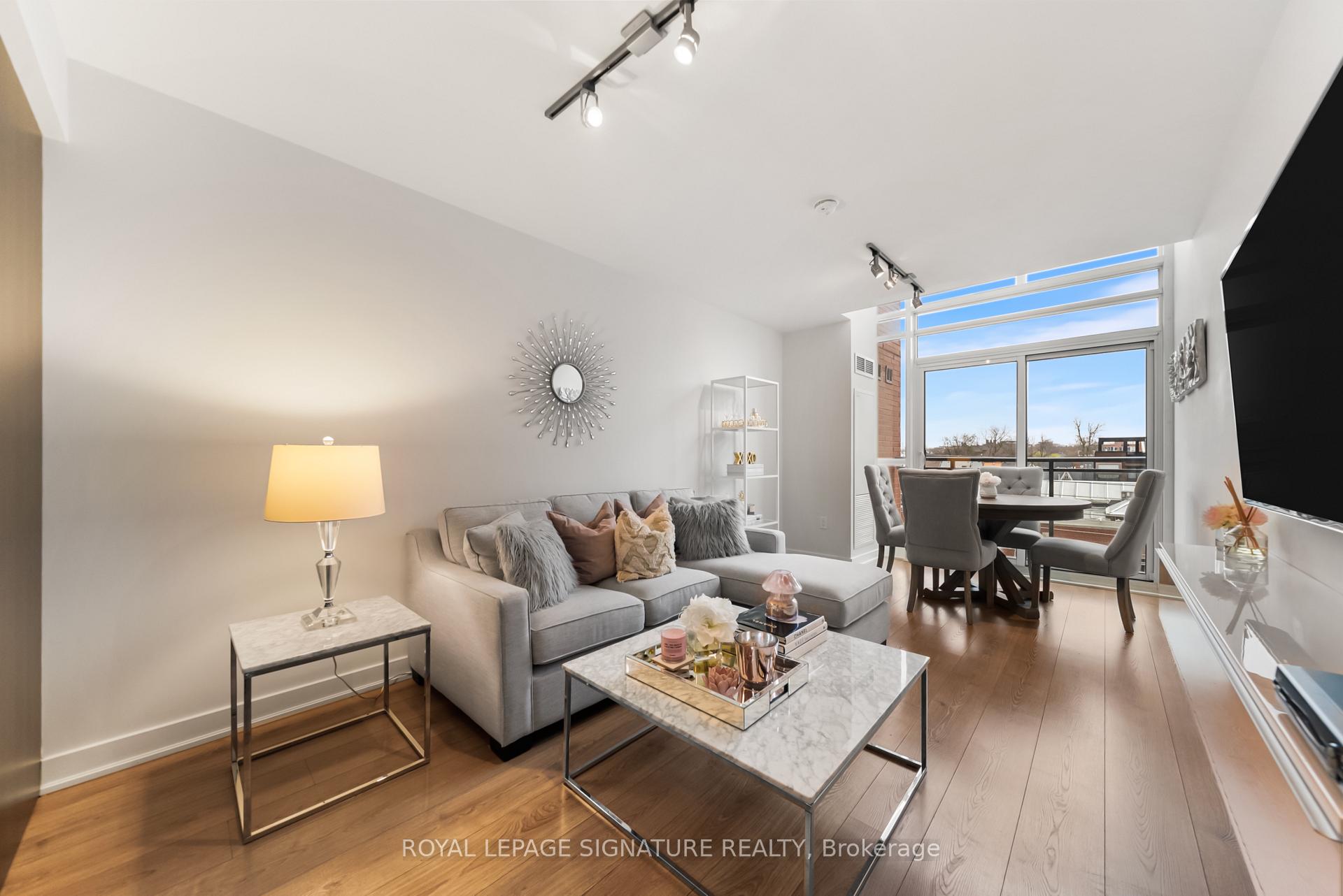 775 King Street W #425
