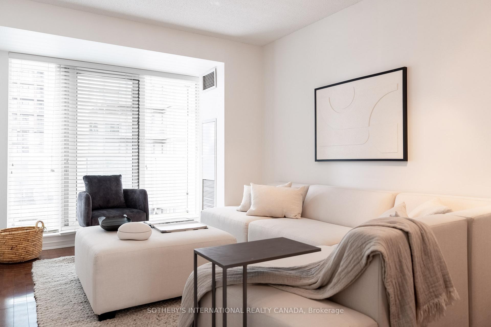 230 King Street E #1105