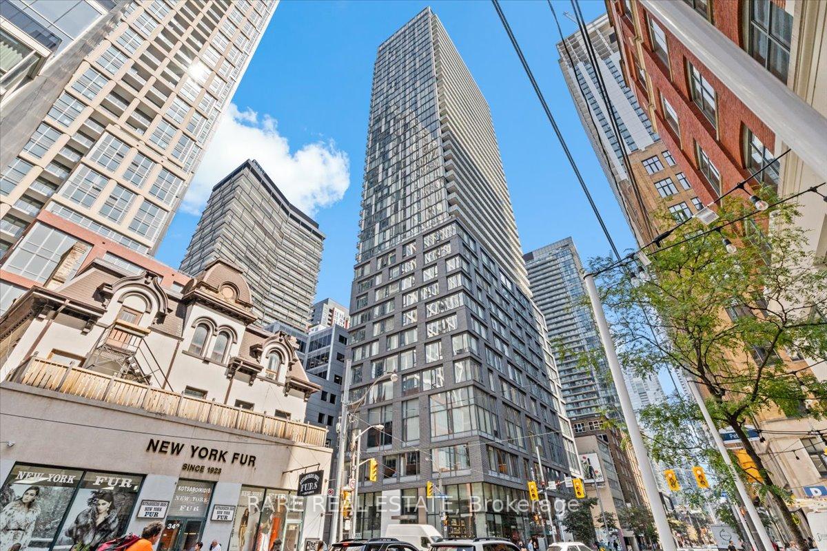 101 Peter Street  #716