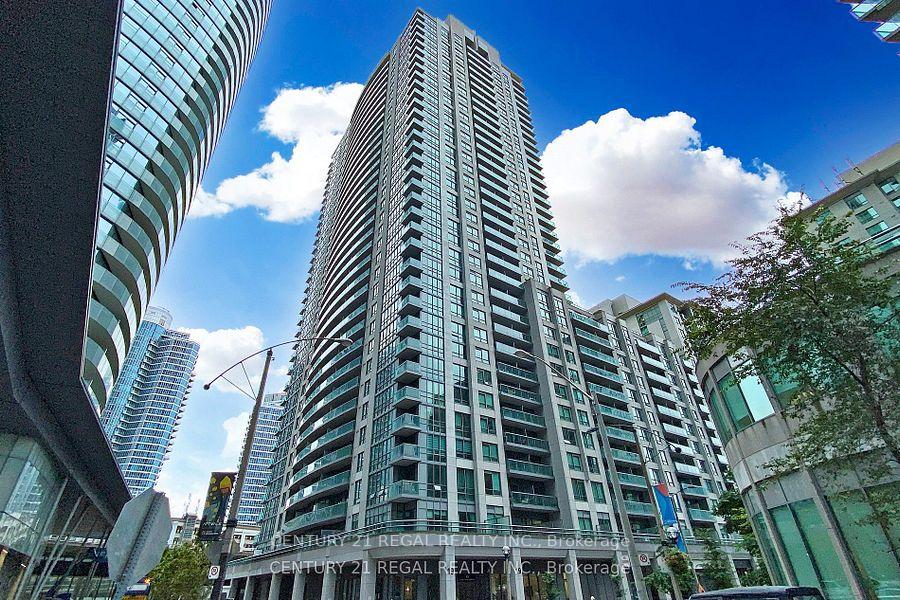 19 Grand Trunk Crescent  #2706