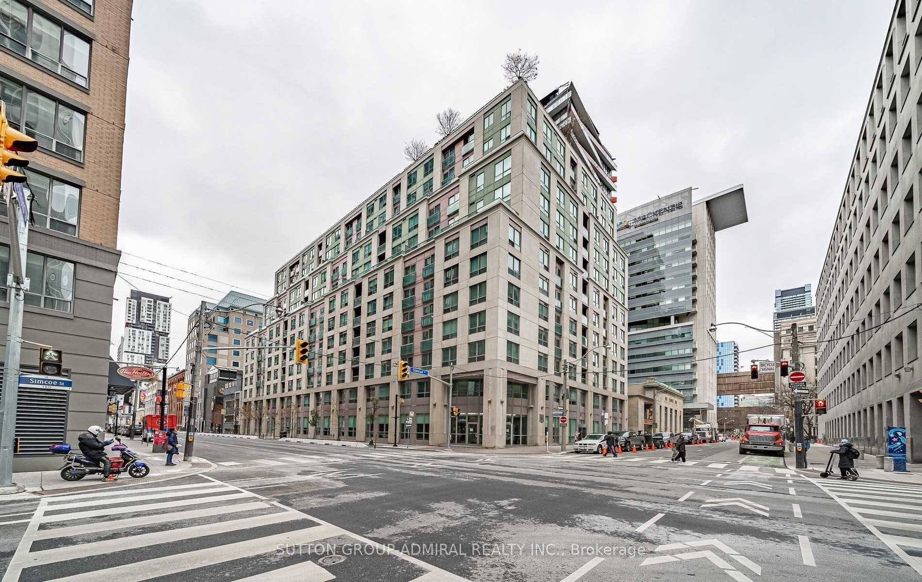 168 Simcoe Street  #722