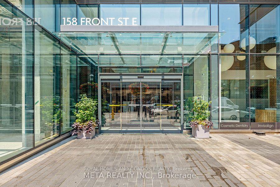 158 Front St Street E #908