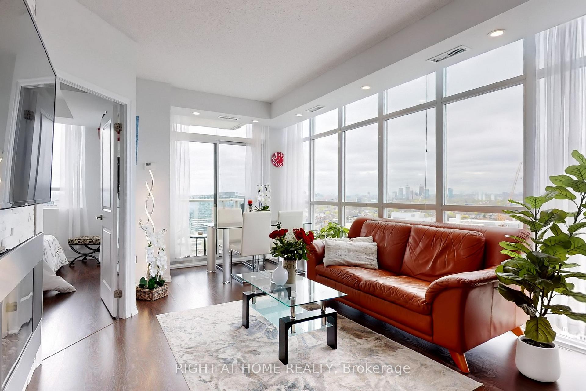 125 Western Battery Road  #2415
