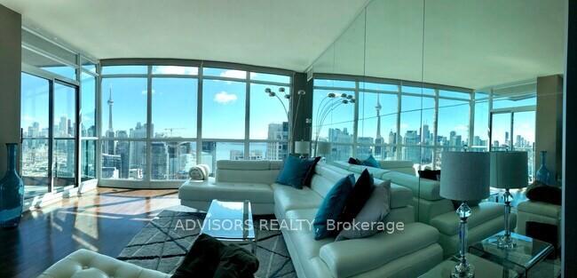 219 Fort York Boulevard  LPH 3702