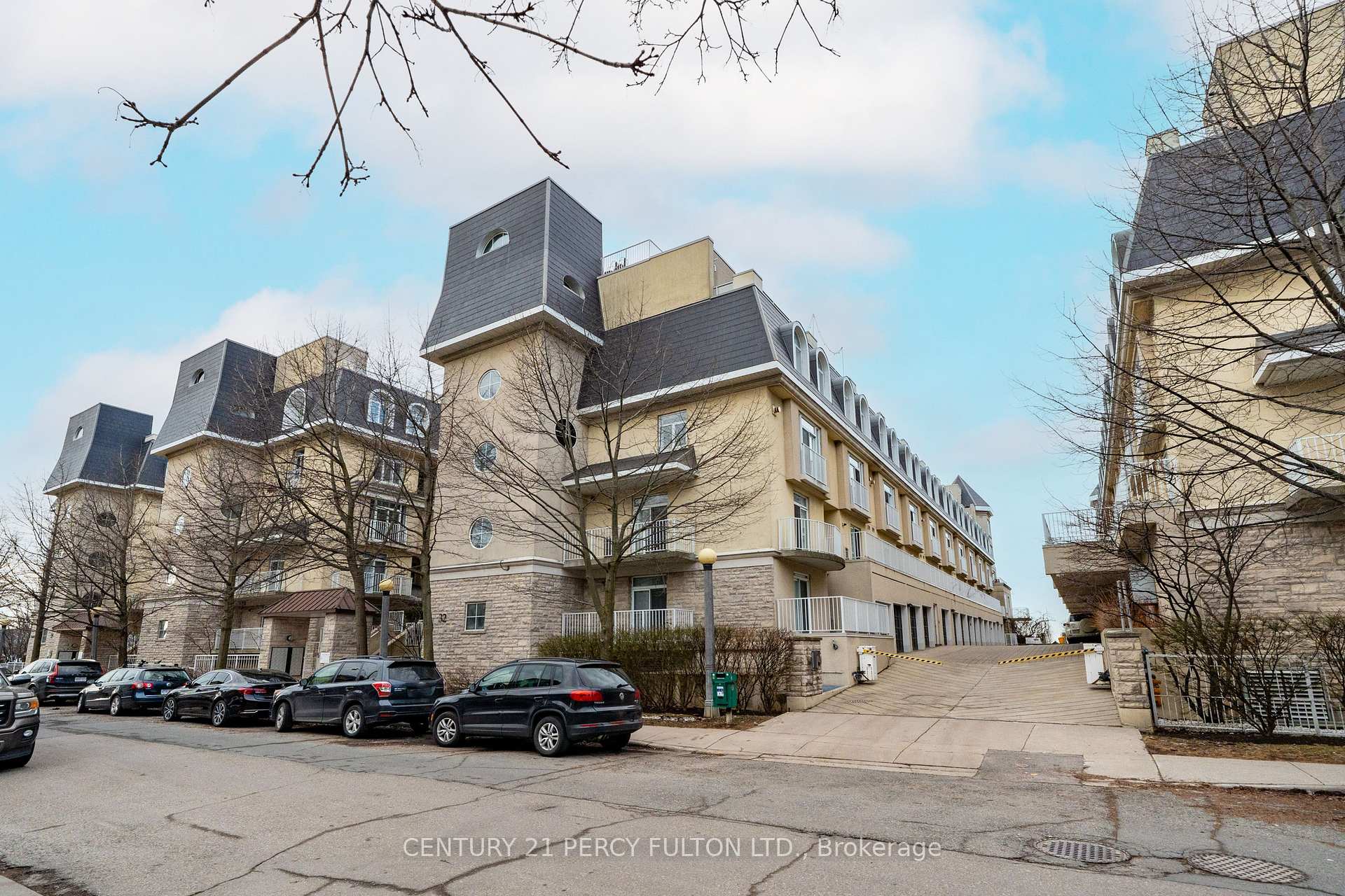 32 Stadium Road  #335