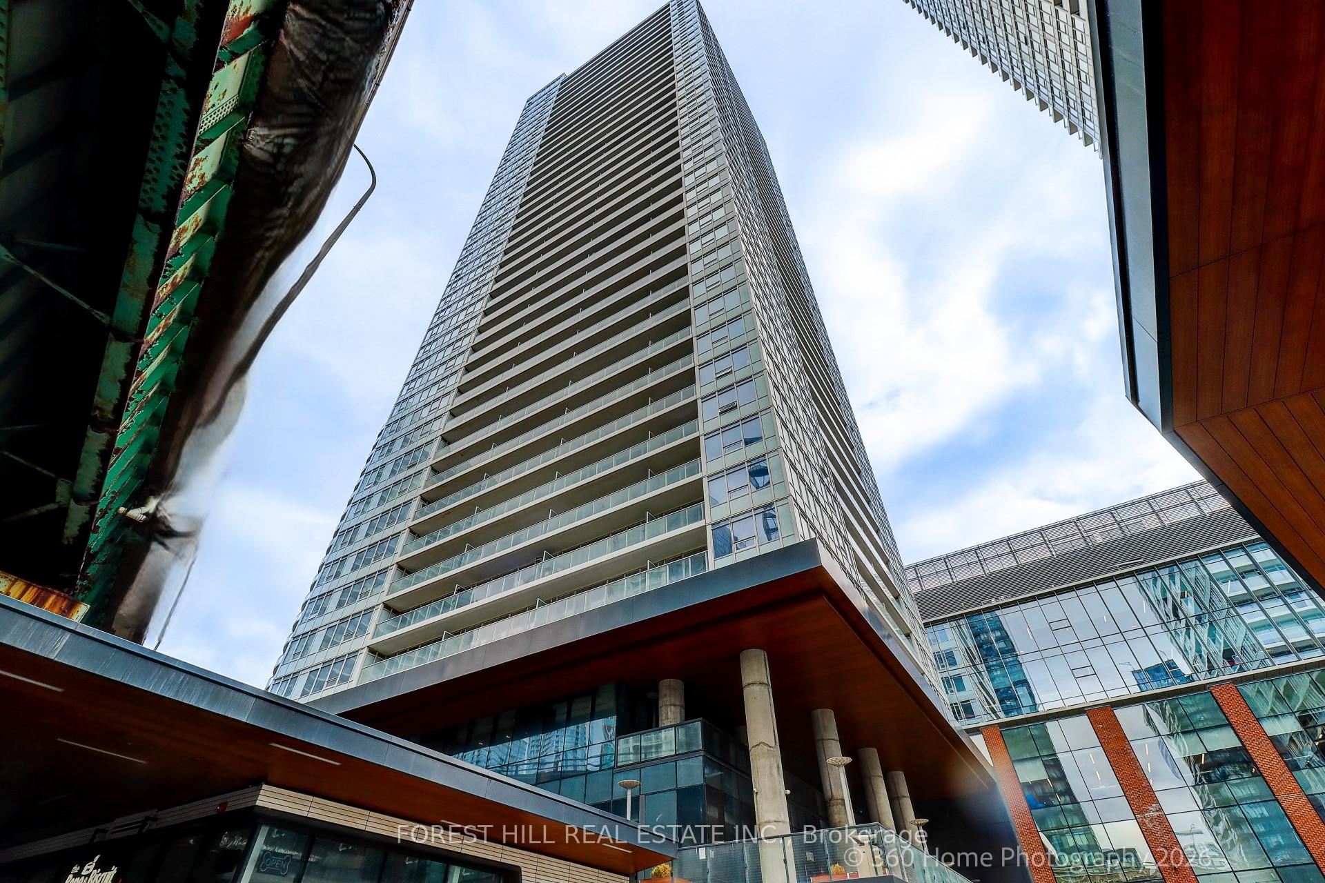 17 Bathurst Street  #1215