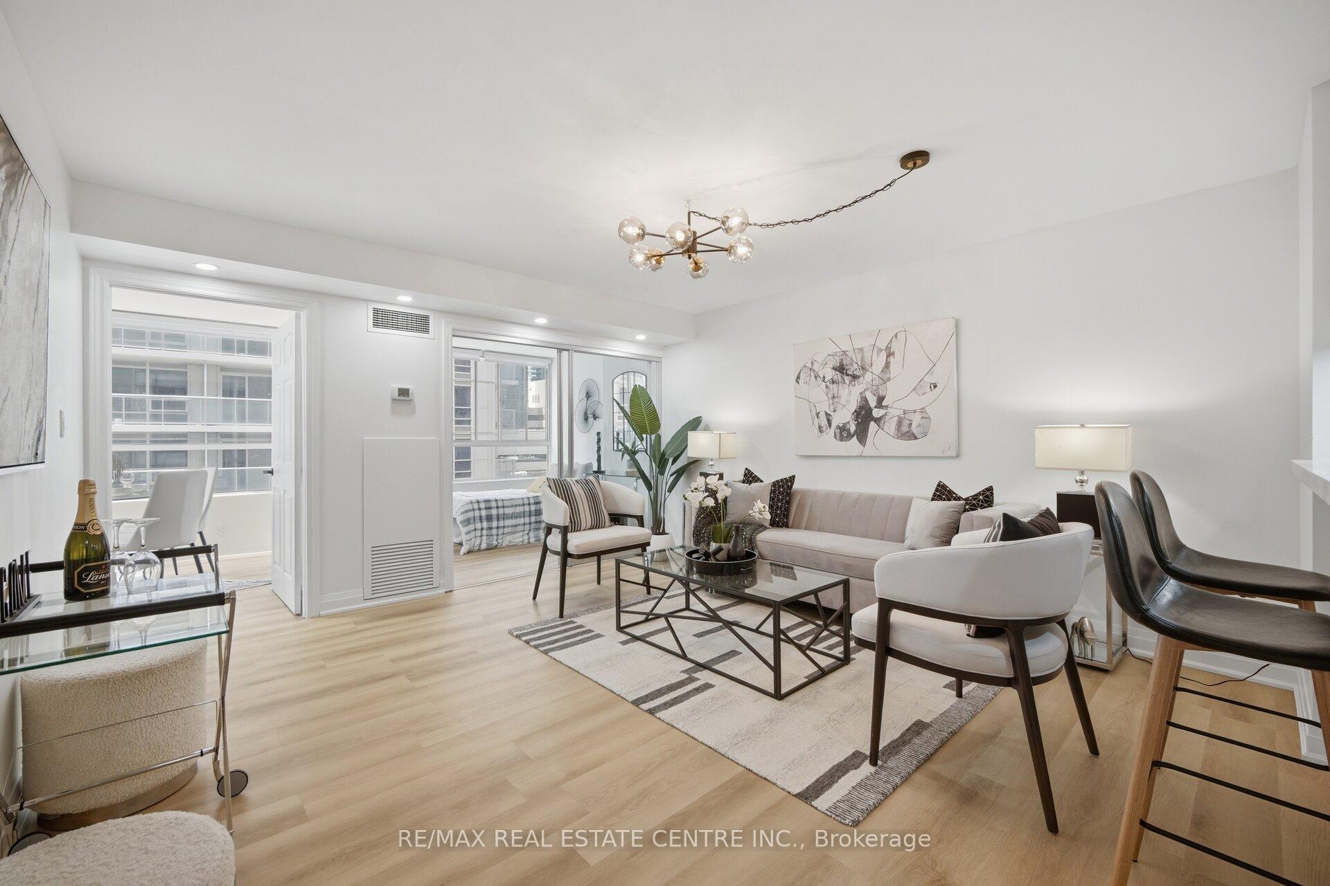717 Bay Street  #1009