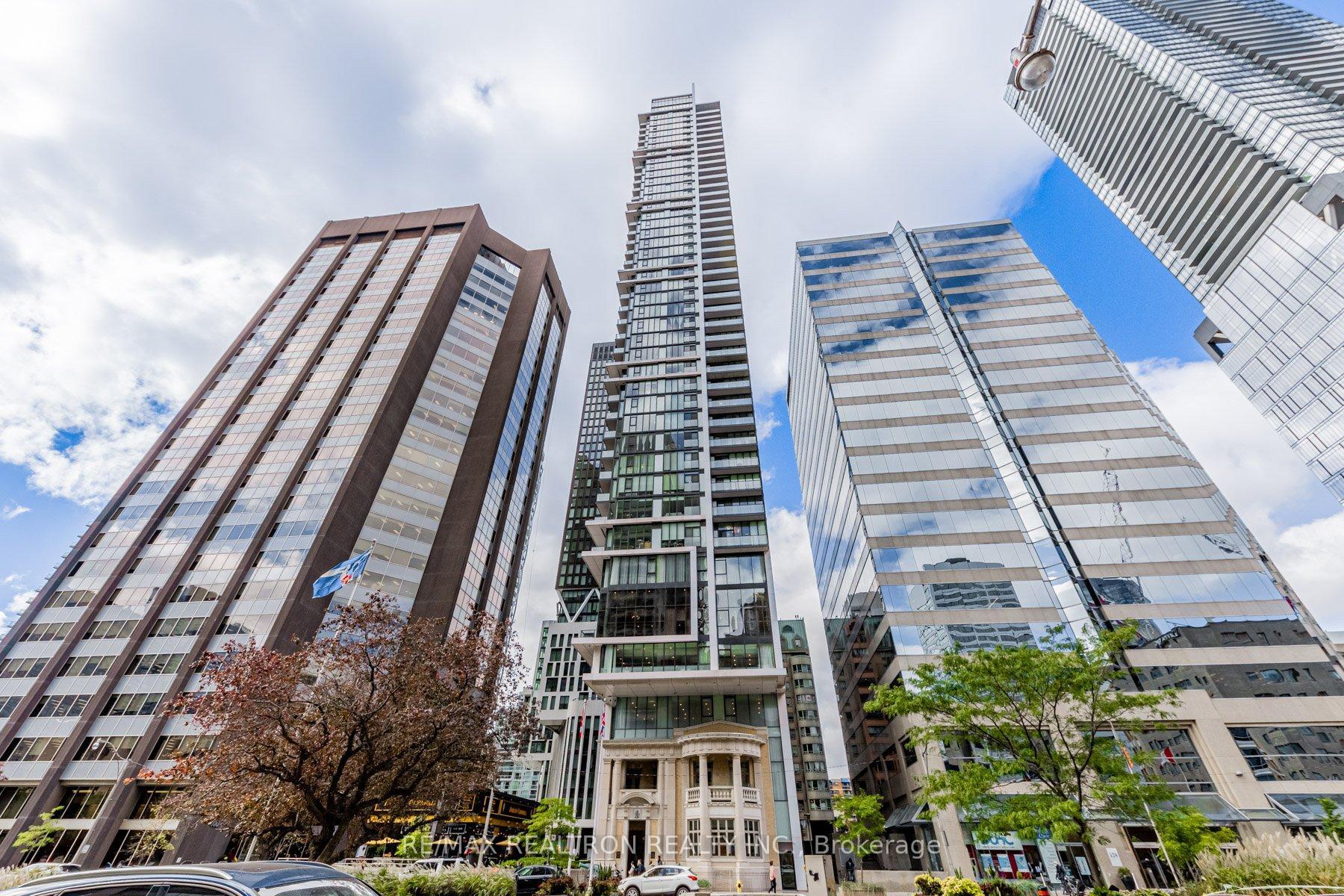 426 University Avenue  #905