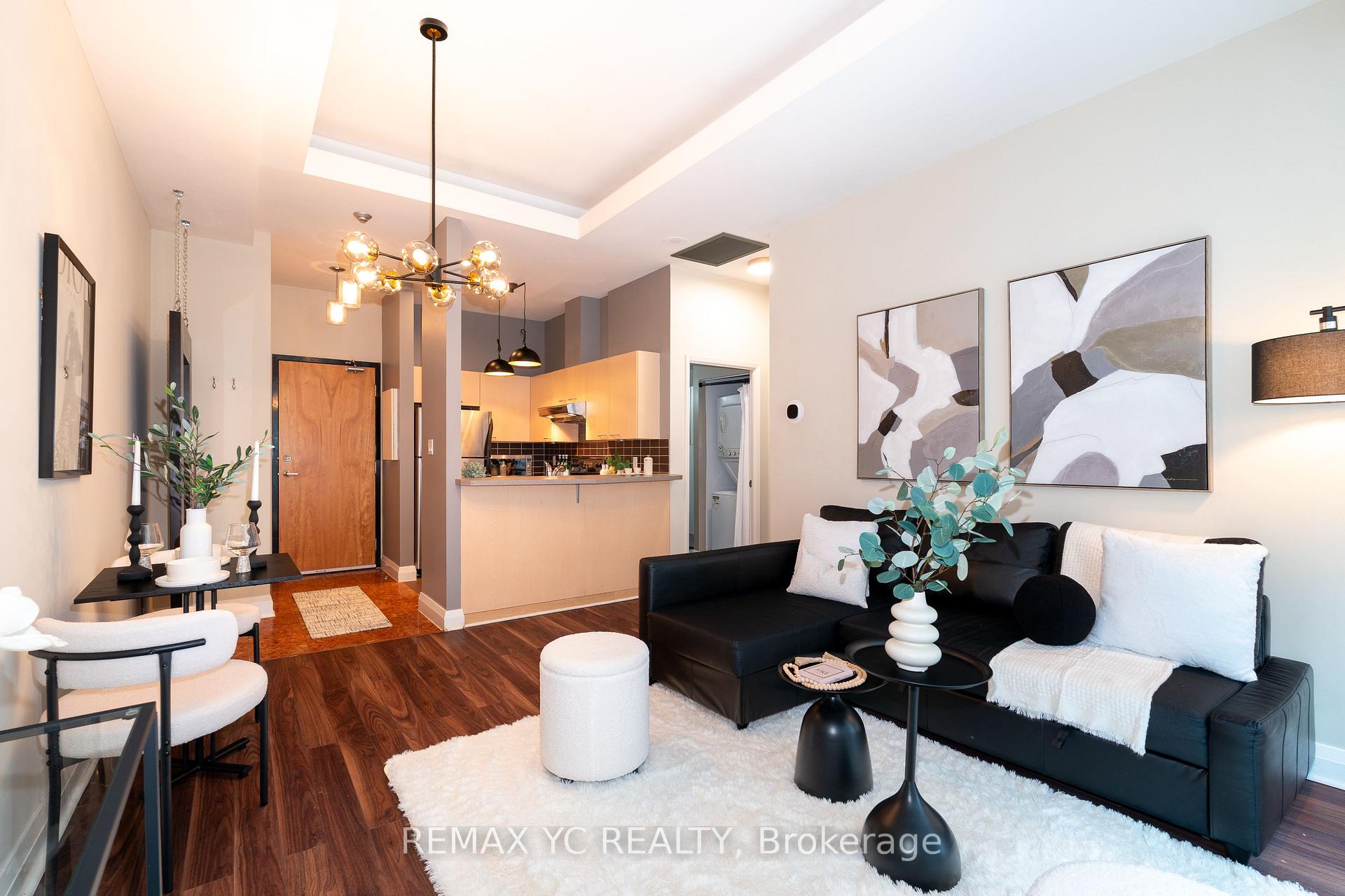 8 Wellesley Street E #306