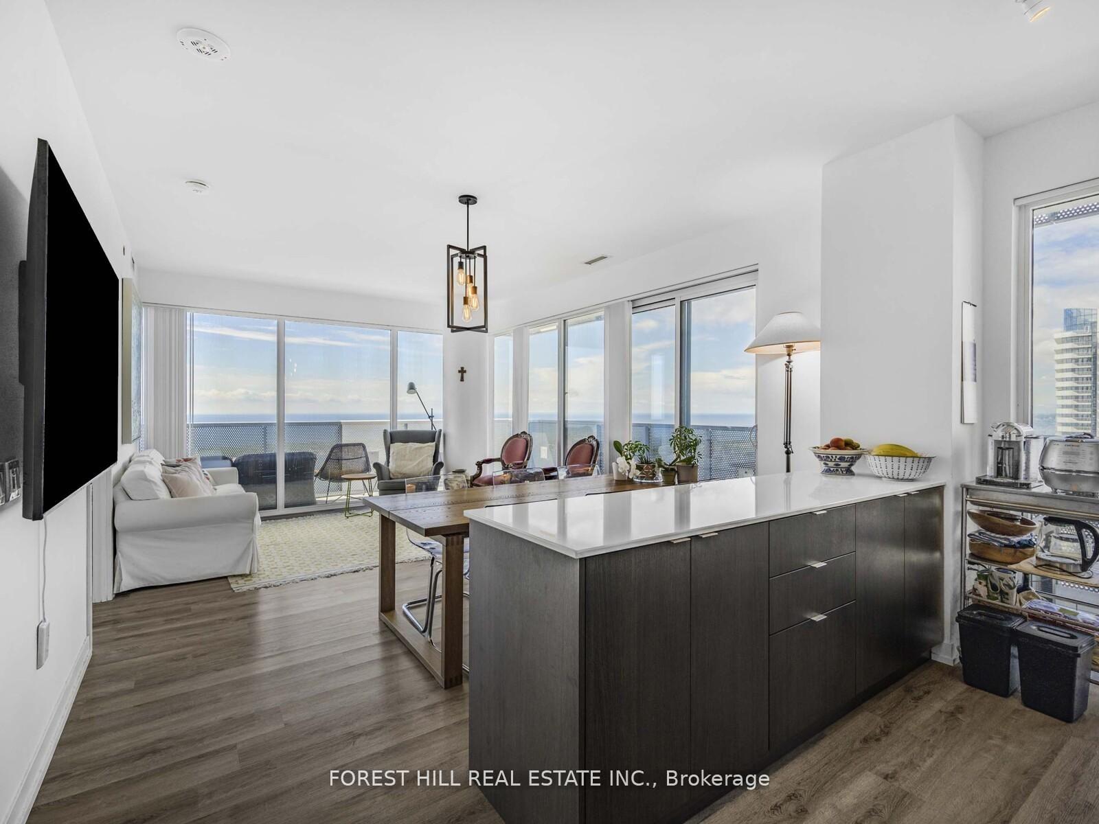 138 Downes Street  #6609