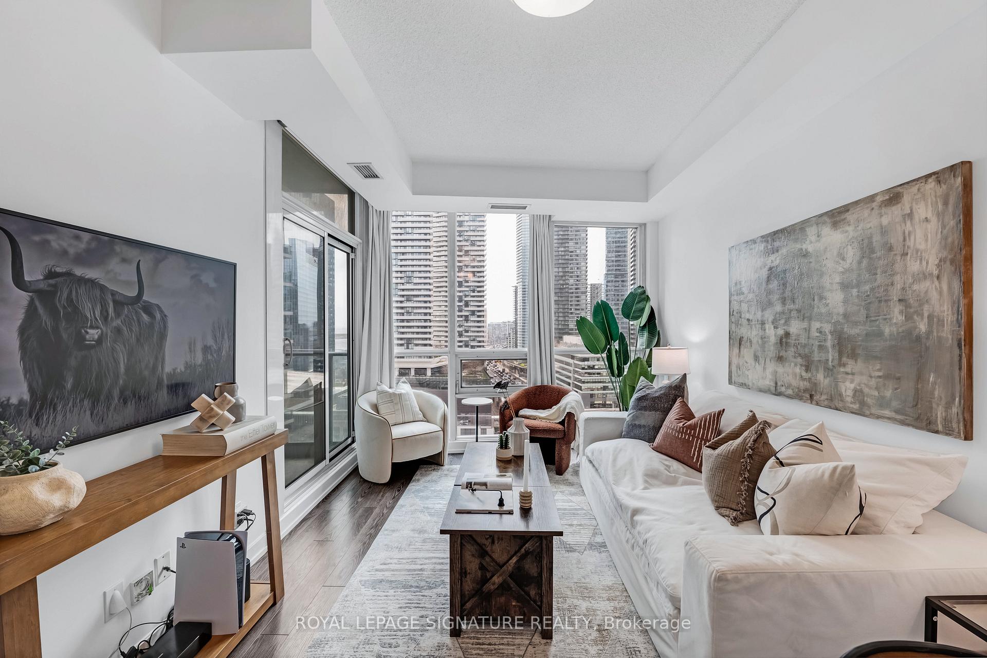 18 Harbour Street  #1801