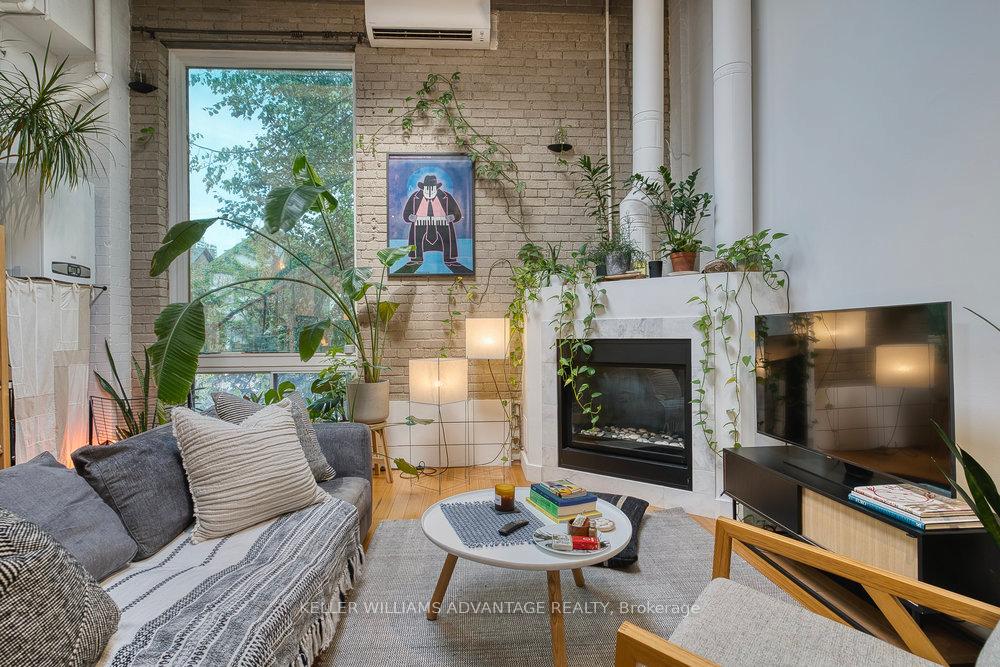 264 Seaton Street  #206