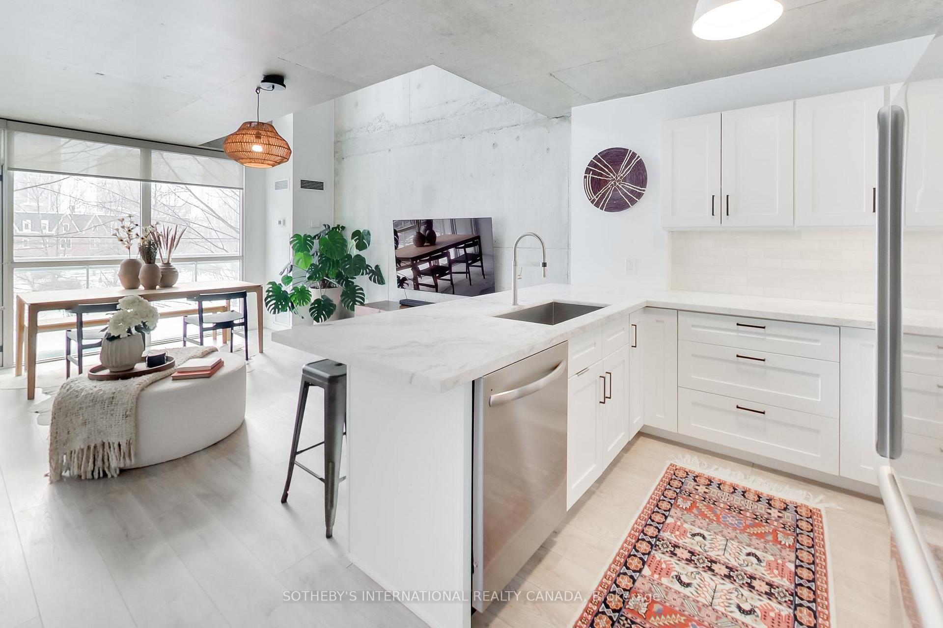 954 King Street W #312