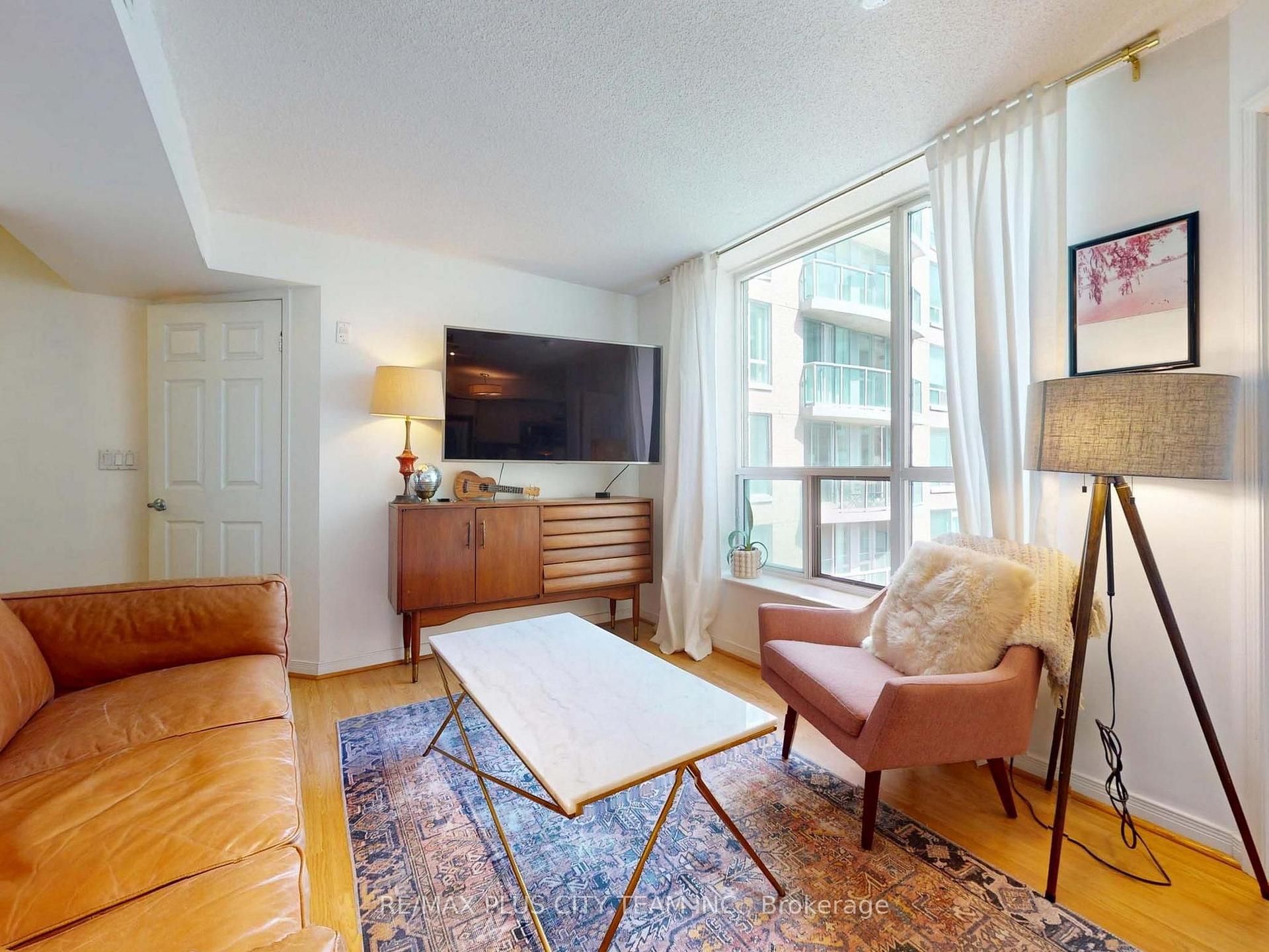 109 Front Street E #721