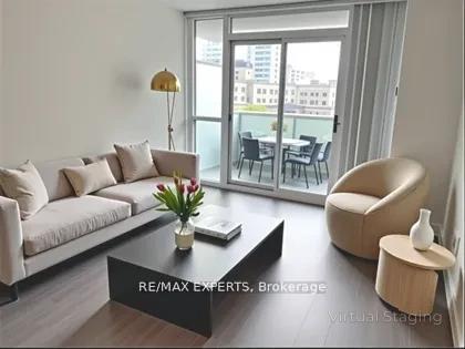 25 Lower Simcoe Street  #728