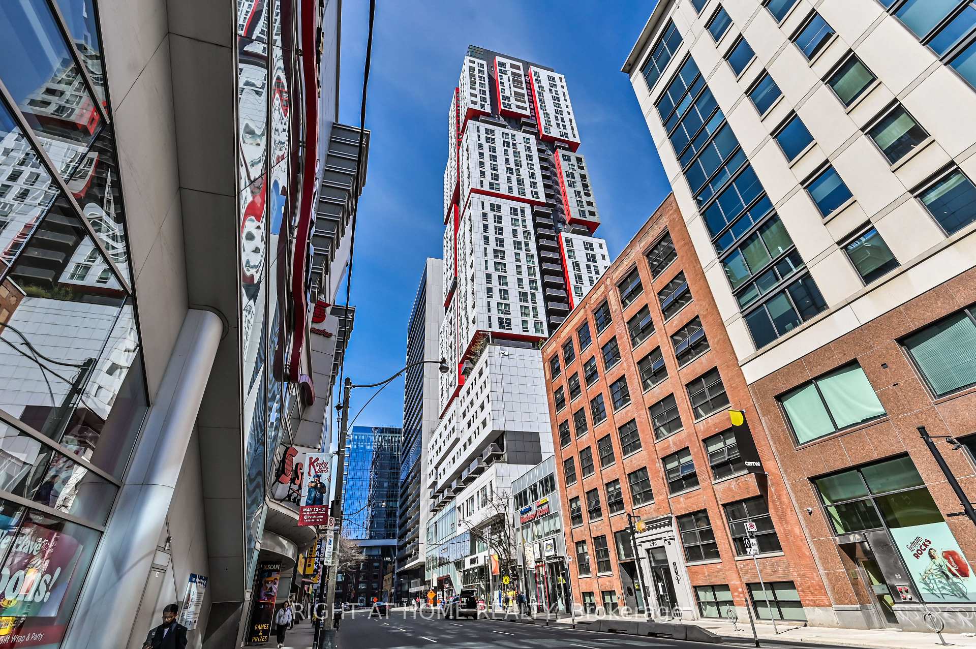 318 Richmond Street W #3506