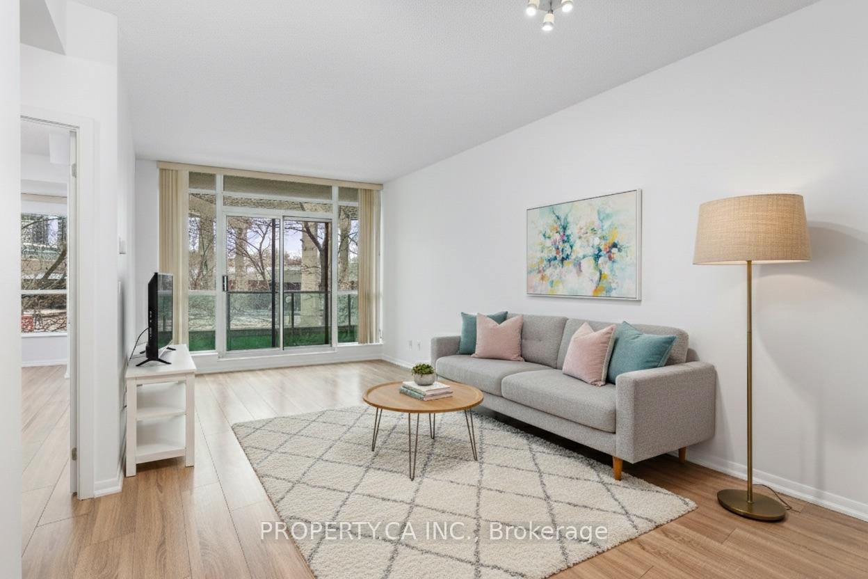 231 Fort York Boulevard  #223
