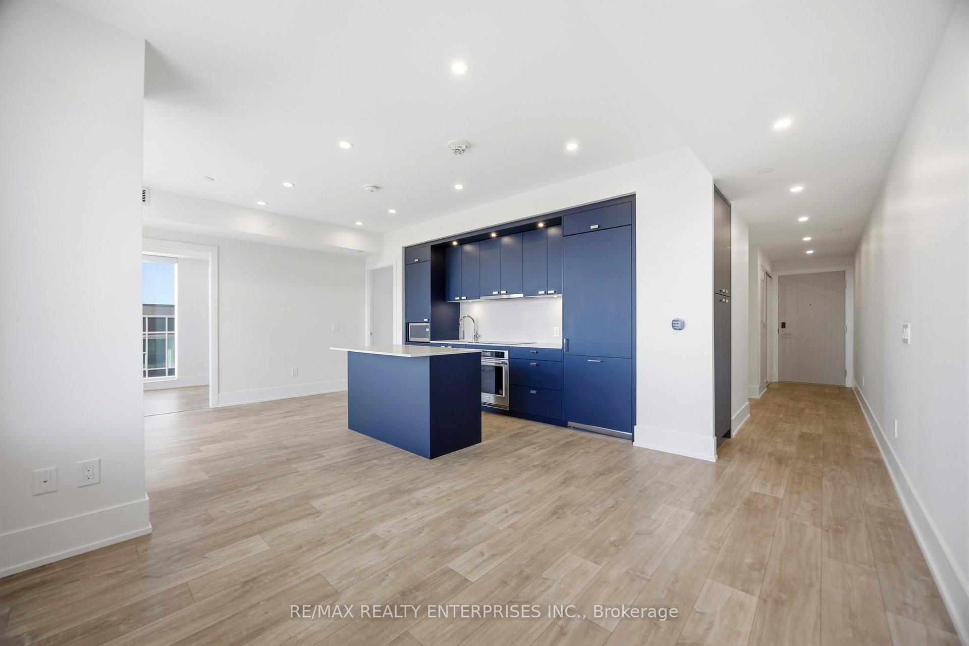 480 Front Street W #1404
