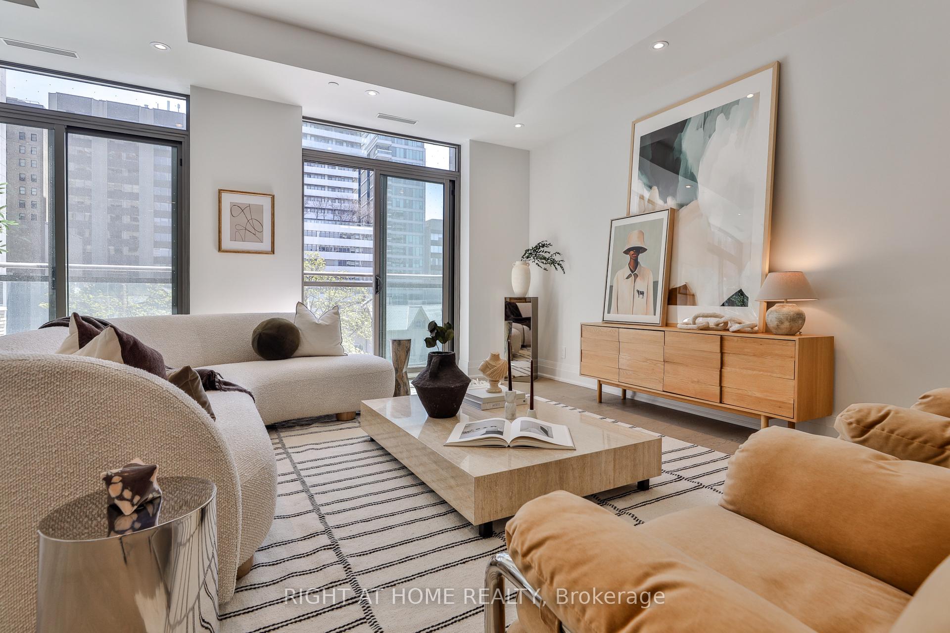 10 Prince Arthur Avenue  #404