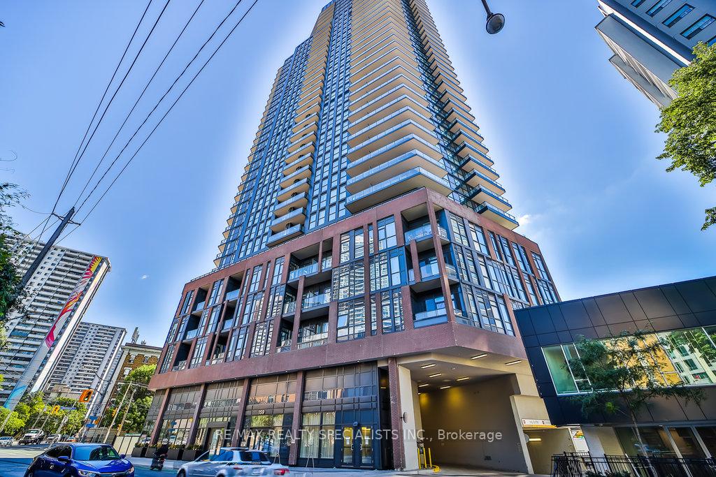 159 Wellesley Street E #404