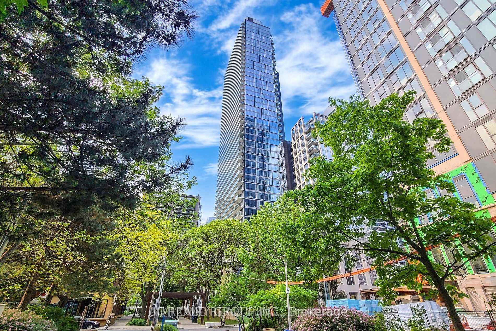 1 Gloucester Street  #1816