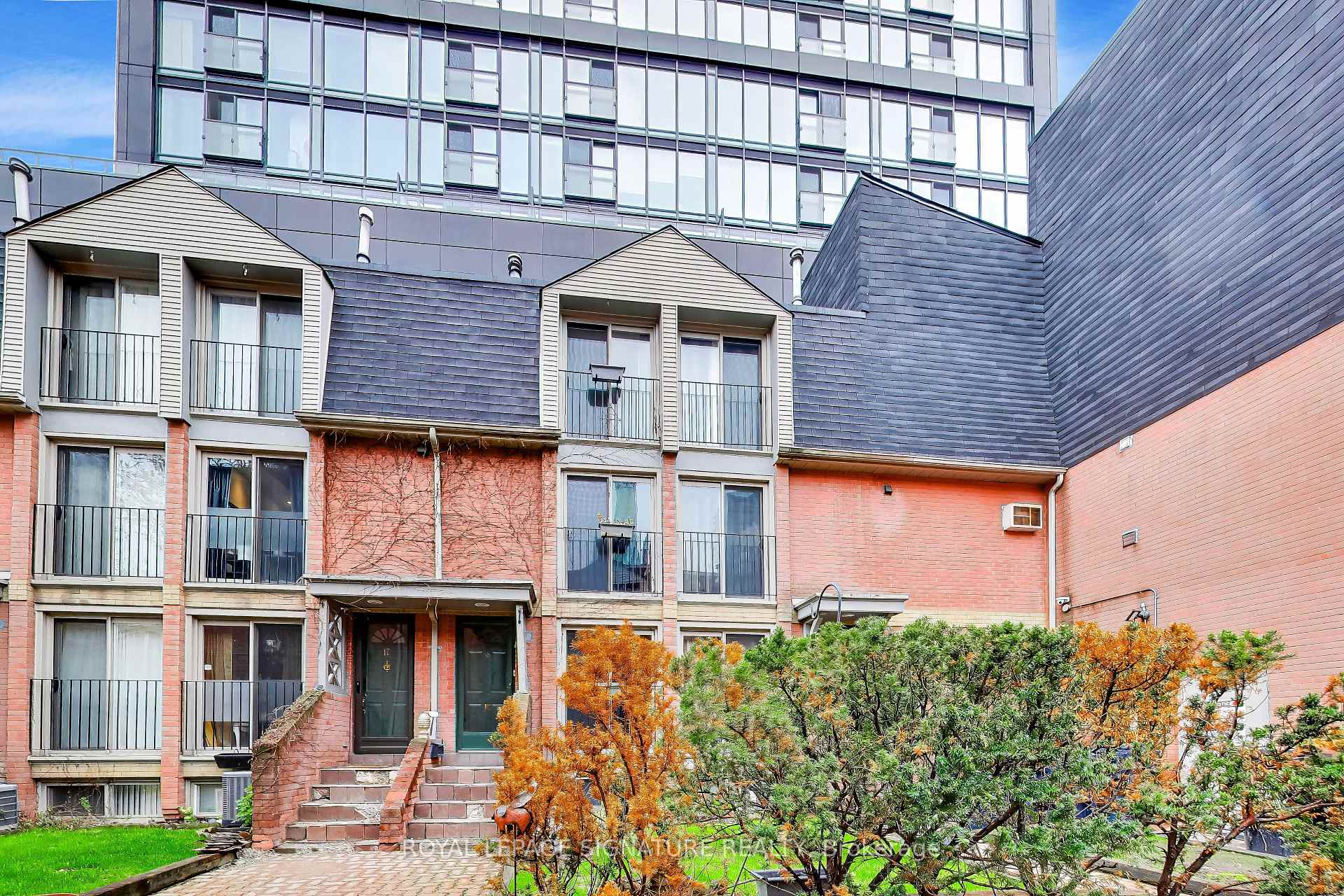 325 Jarvis Street  #18