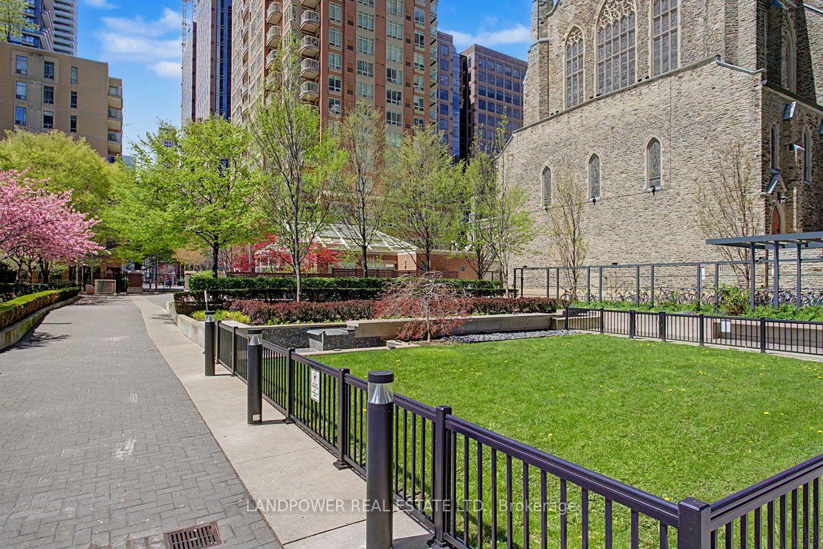28 Ted Rogers Way  #2808